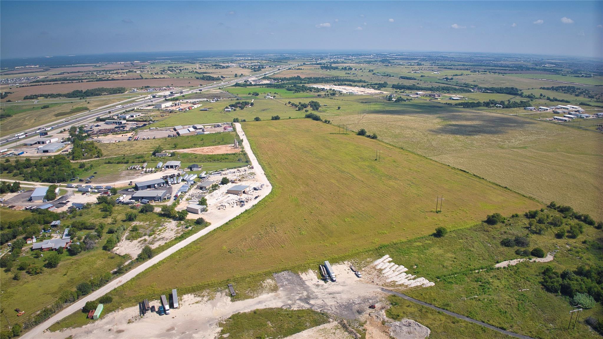 35 Ih, Jarrell, TX 76537