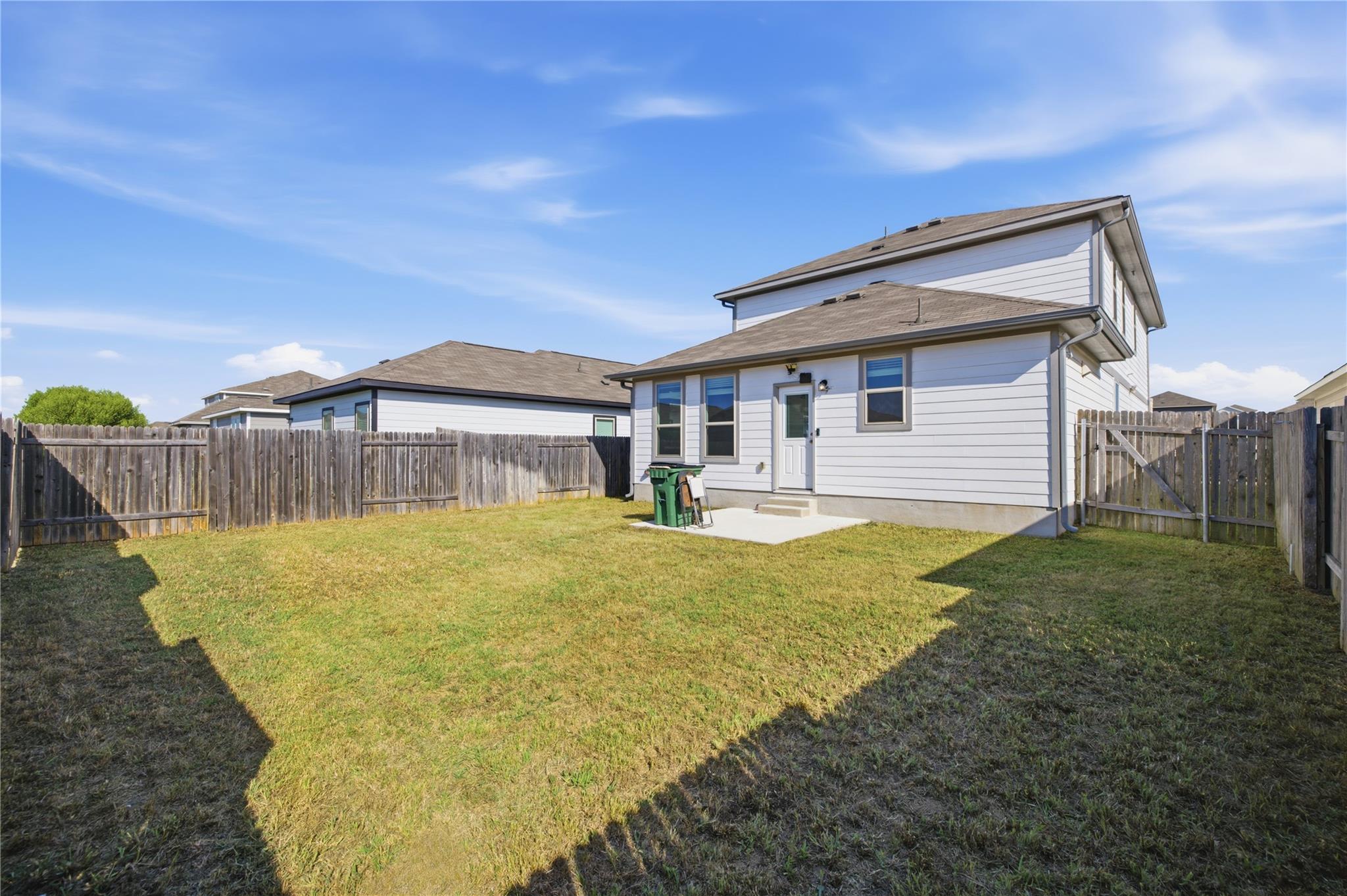 105 Quiet Man DR, Jarrell, TX 76537