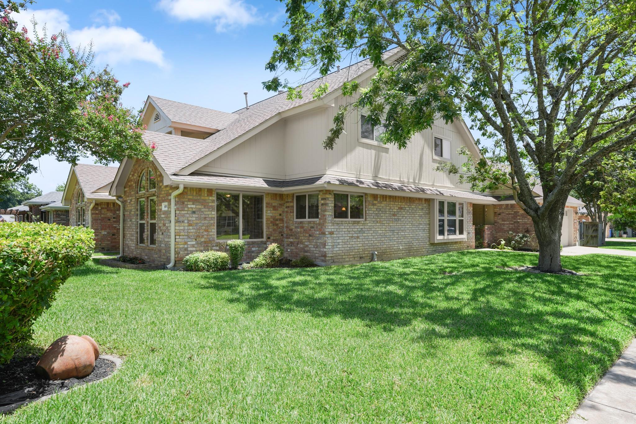 601 Maplewood CIR, Pflugerville, TX 78660
