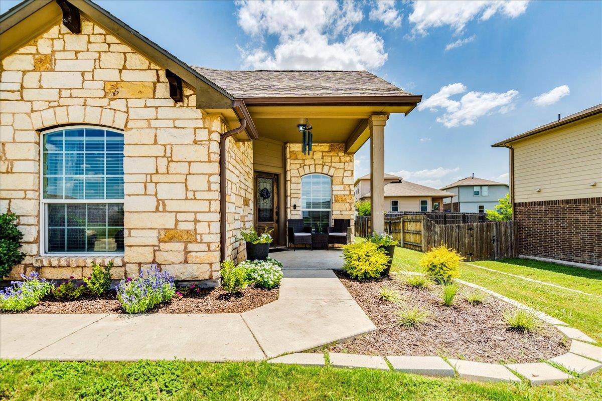 154 Screech Owl DR, Kyle, TX 78640