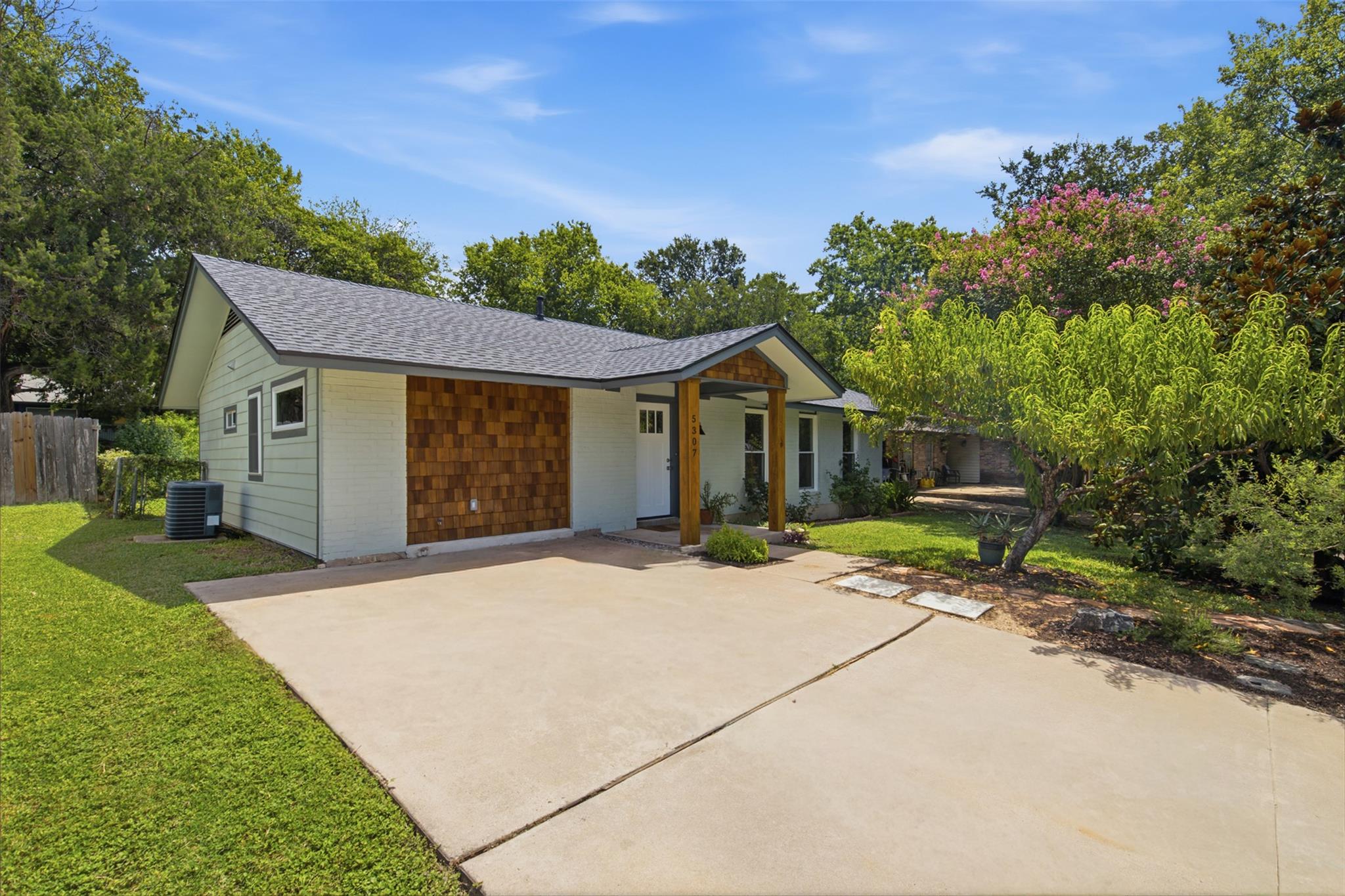 5307 King Henry DR, Austin, TX 78724