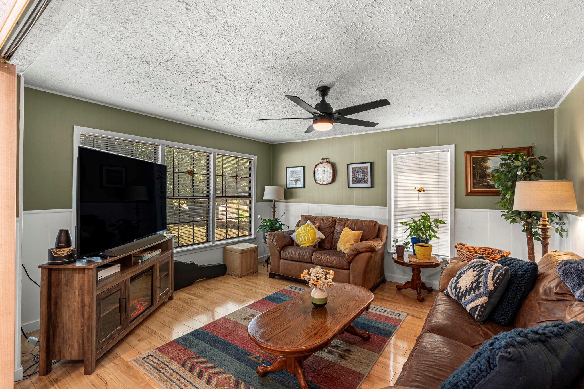 133 Sherwood ST, San Marcos, TX 78666