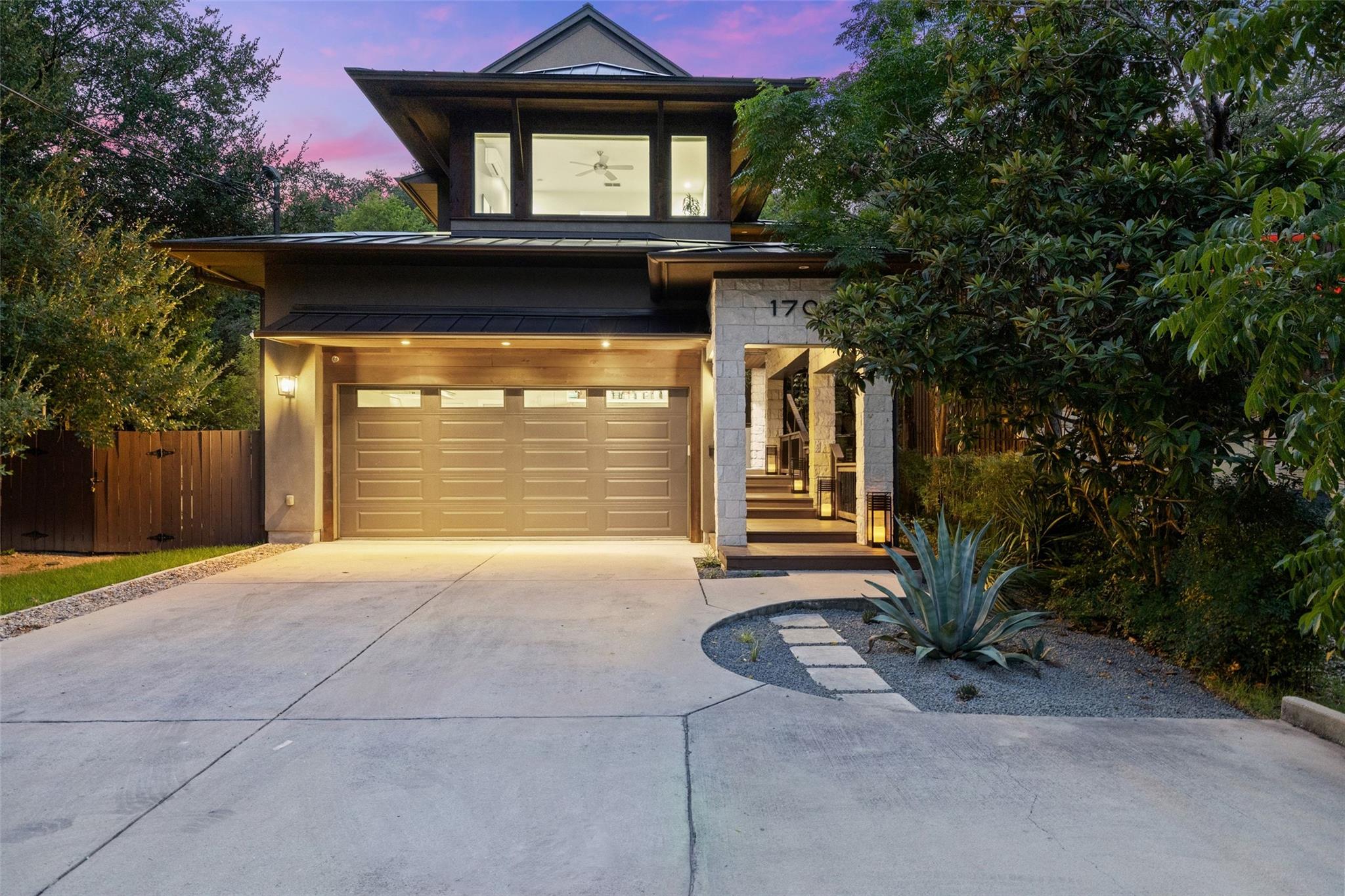 1704 East Side DR, Austin, TX 78704