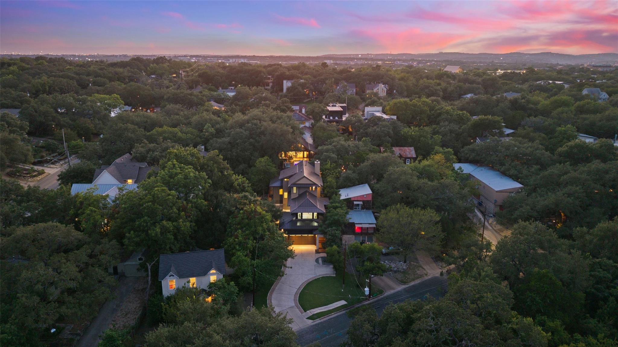 1704 East Side DR, Austin, TX 78704