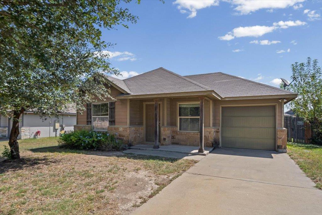 612 Amber LN, Jarrell, TX 76537