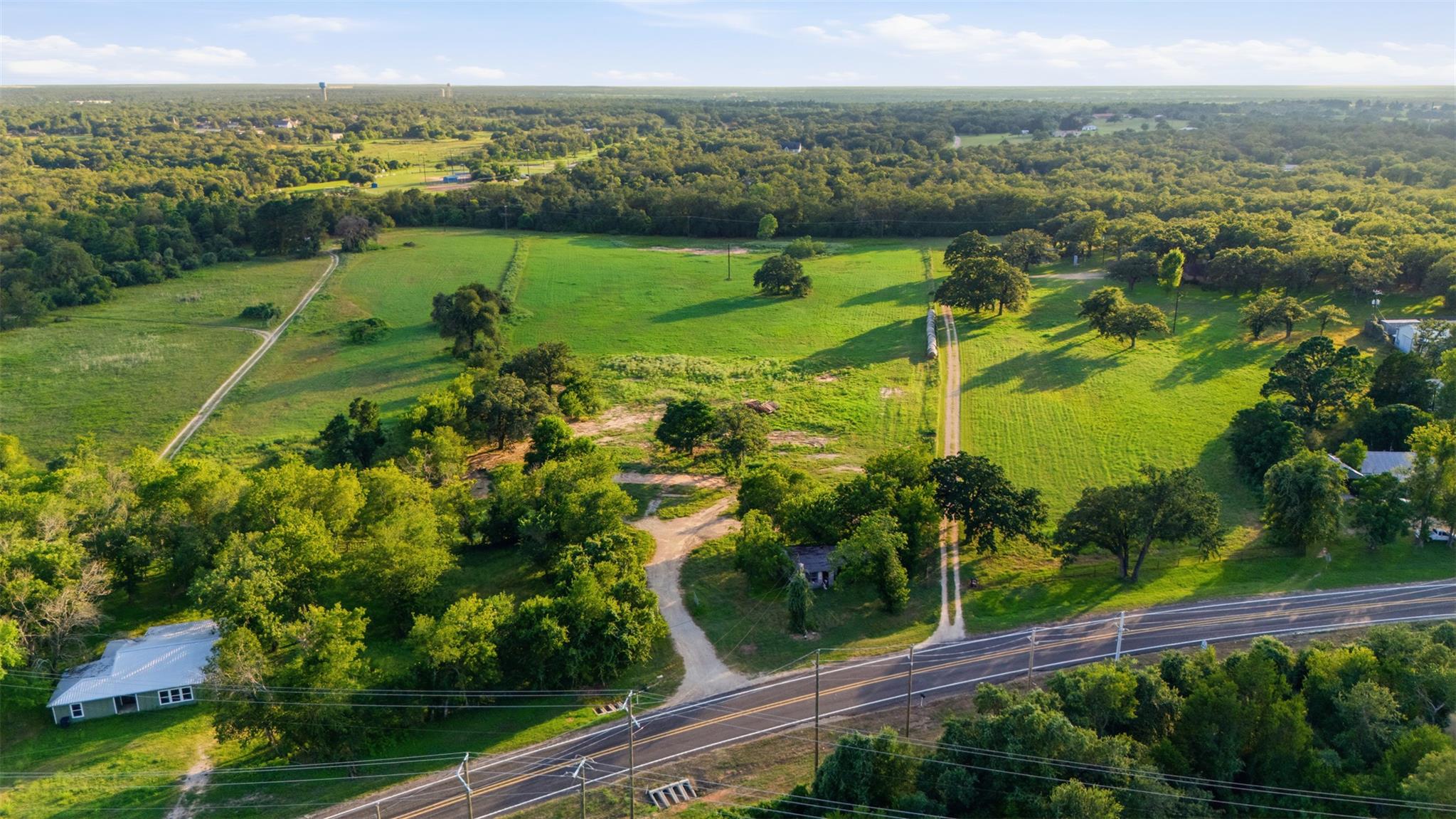 851 N Fm 908, Rockdale, TX 76567
