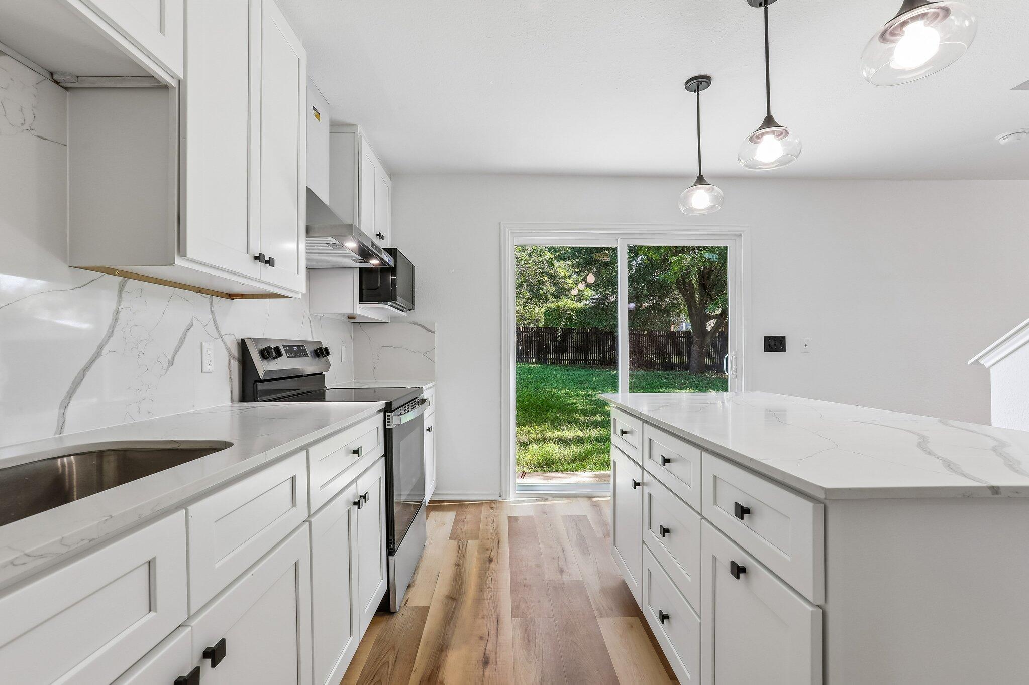 4504 Lyra CIR, Austin, TX 78744