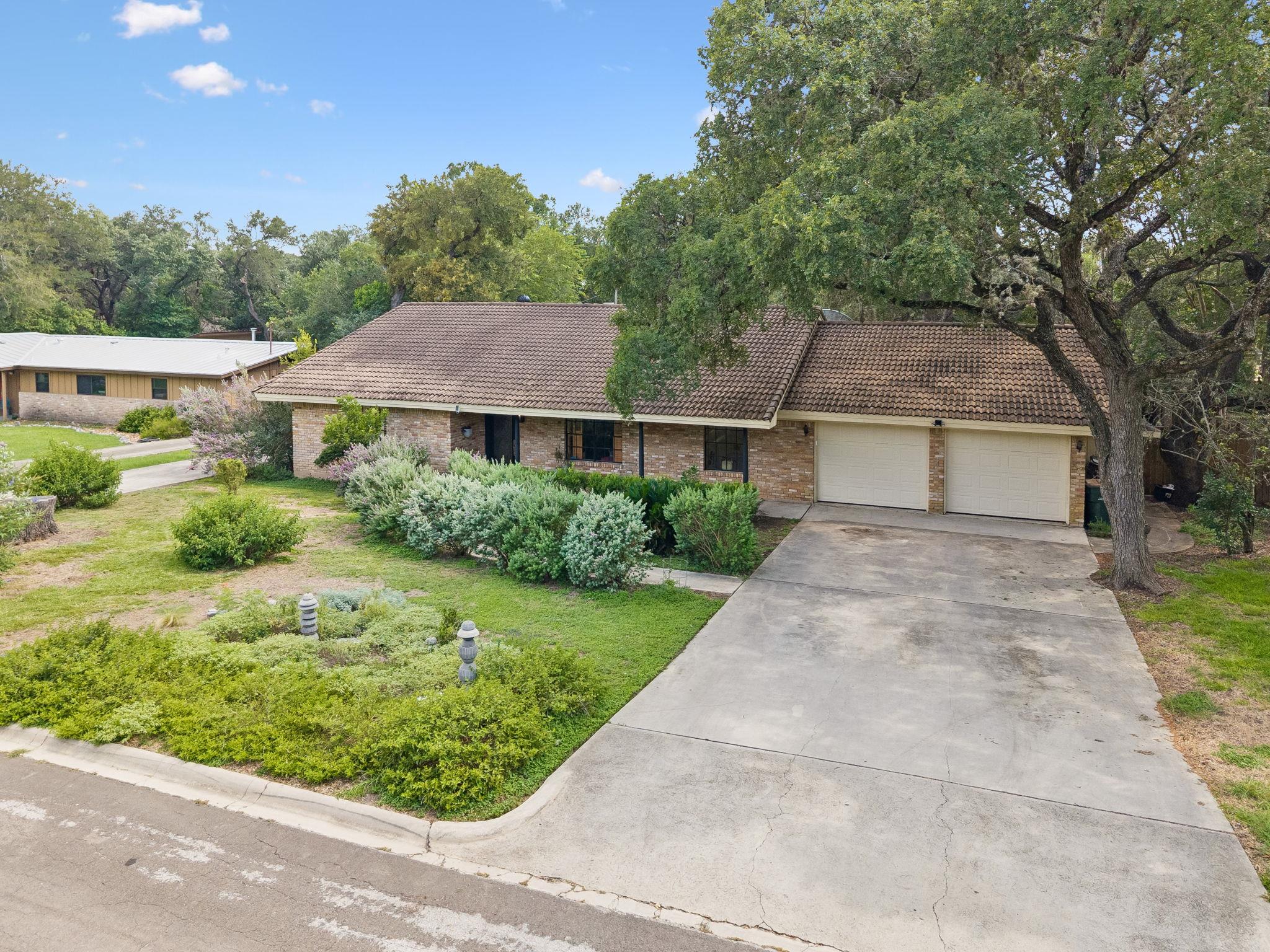 103 W Mimosa CIR, San Marcos, TX 78666