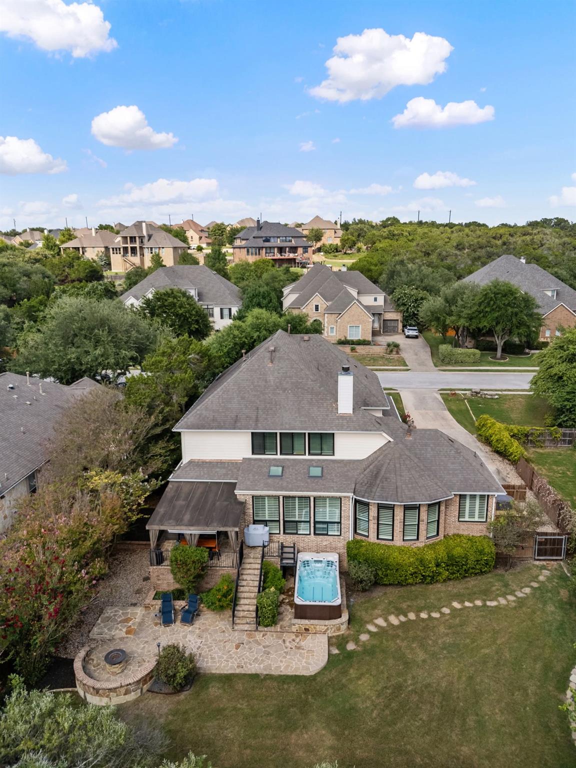 571 Aspen DR, Austin, TX 78737