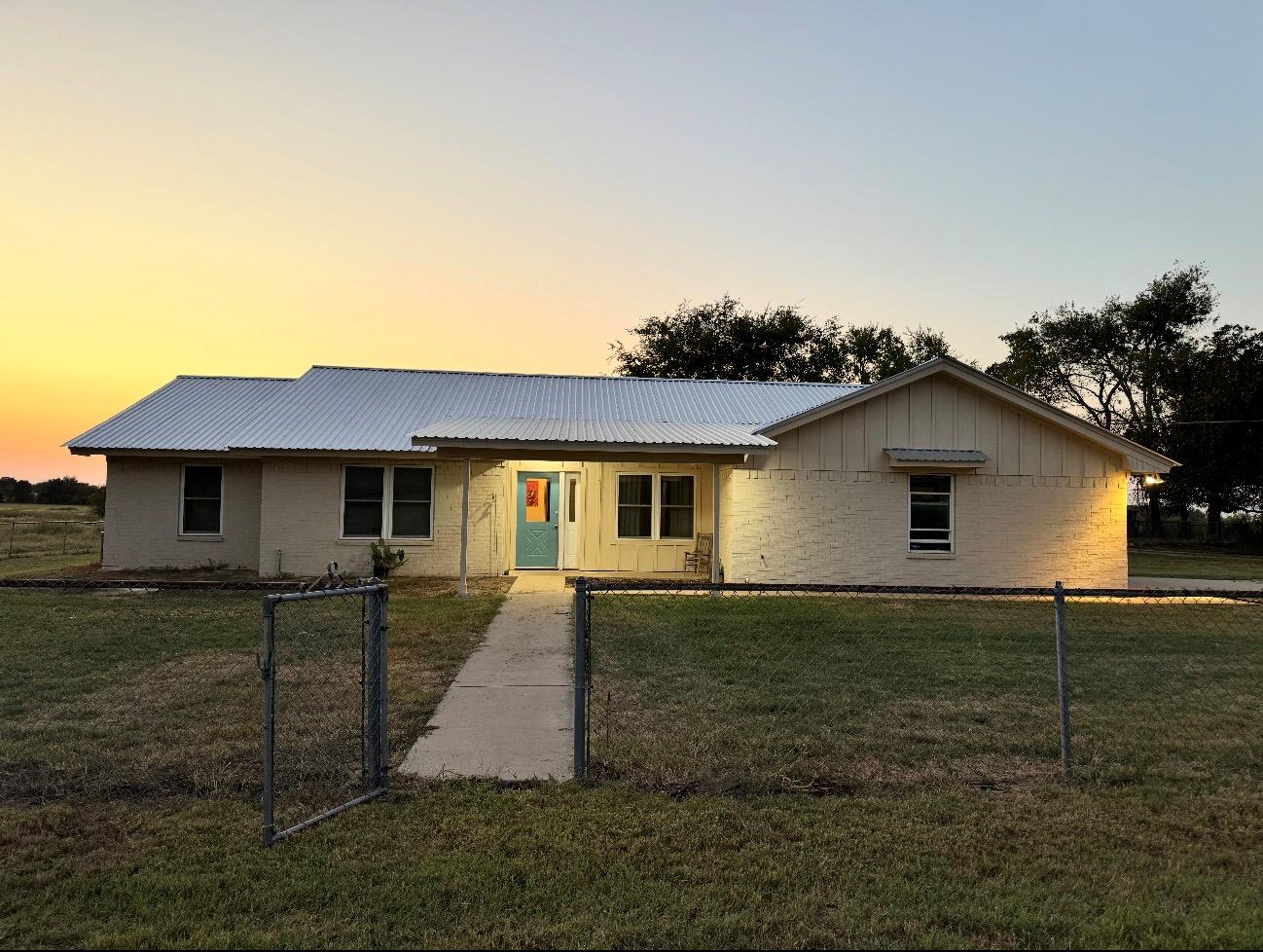 15892 Wood Rd Hw, Holland, TX 76534