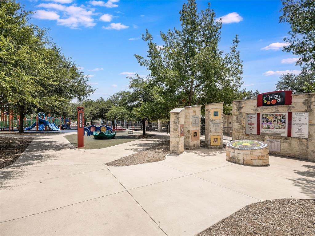 320 Creek Ridge LN, Round Rock, TX 78664