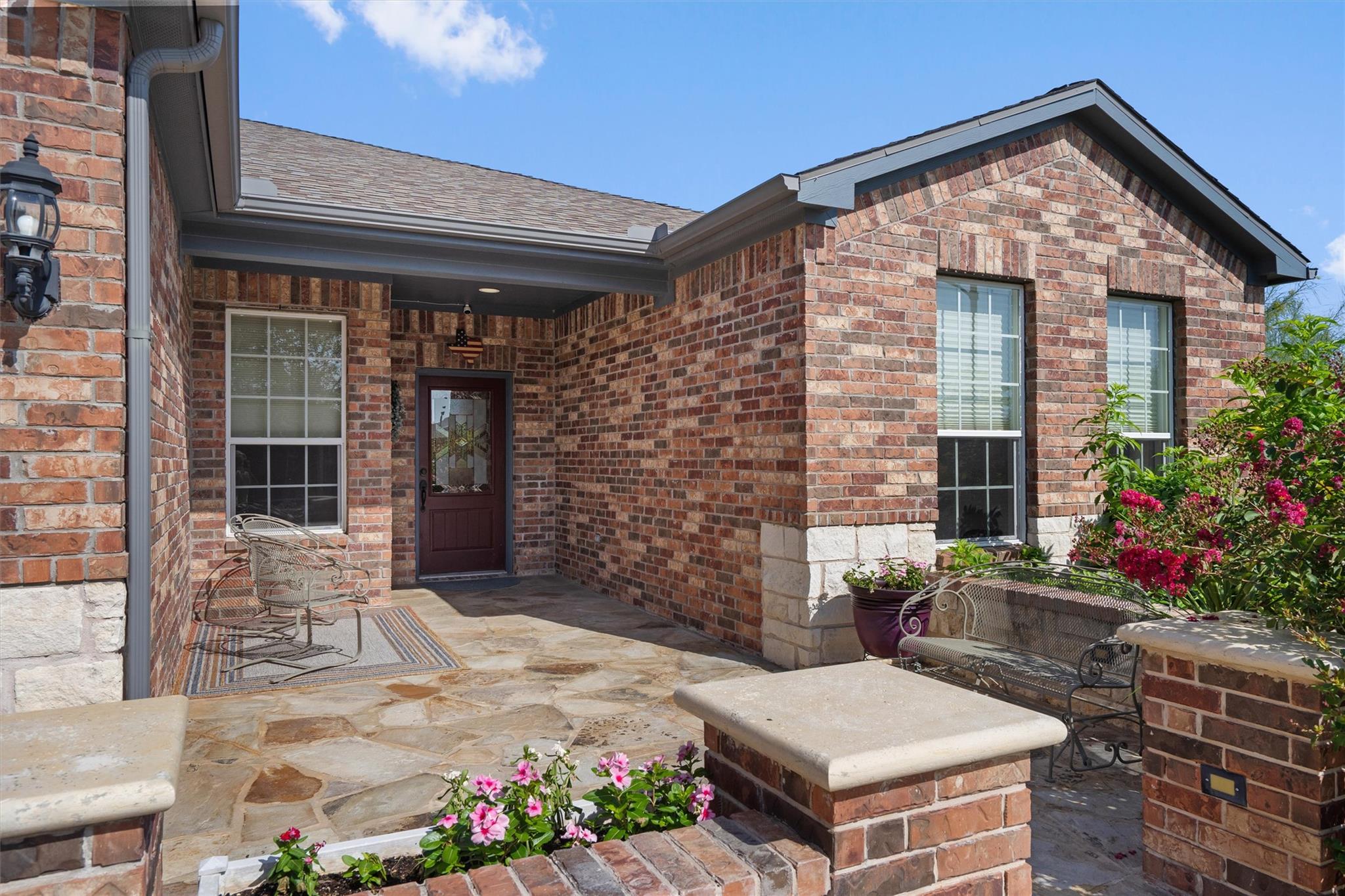 105 Duck Creek LN, Georgetown, TX 78633