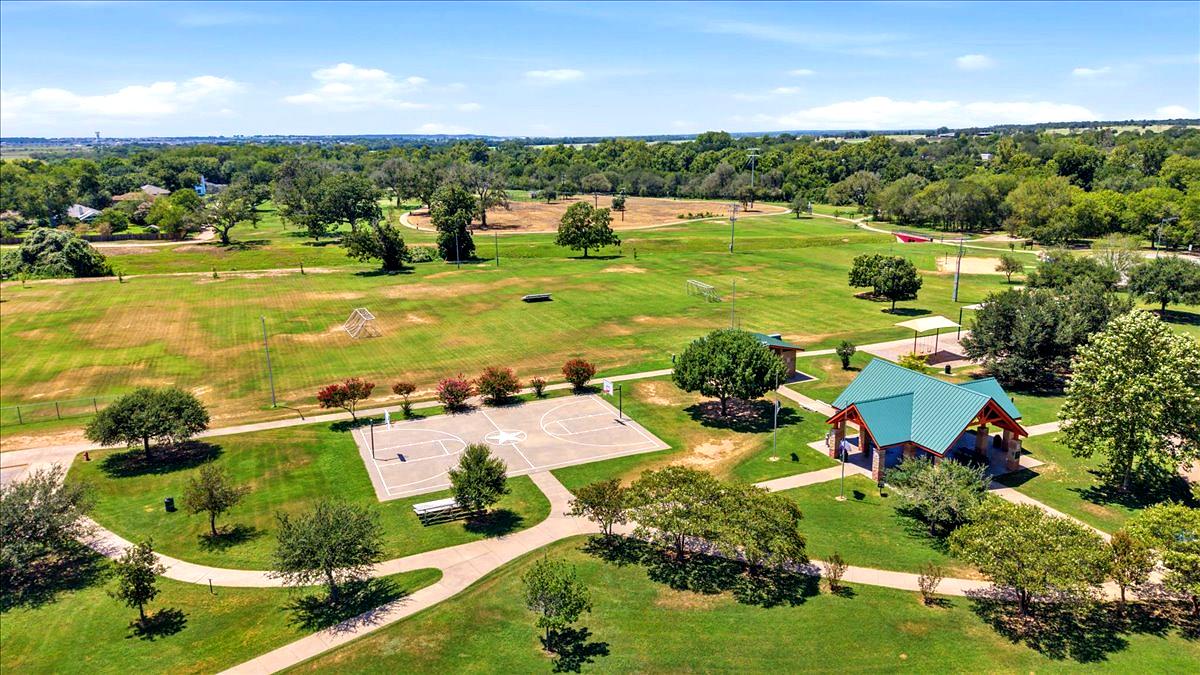 154 Shoreline DR, Bastrop, TX 78602
