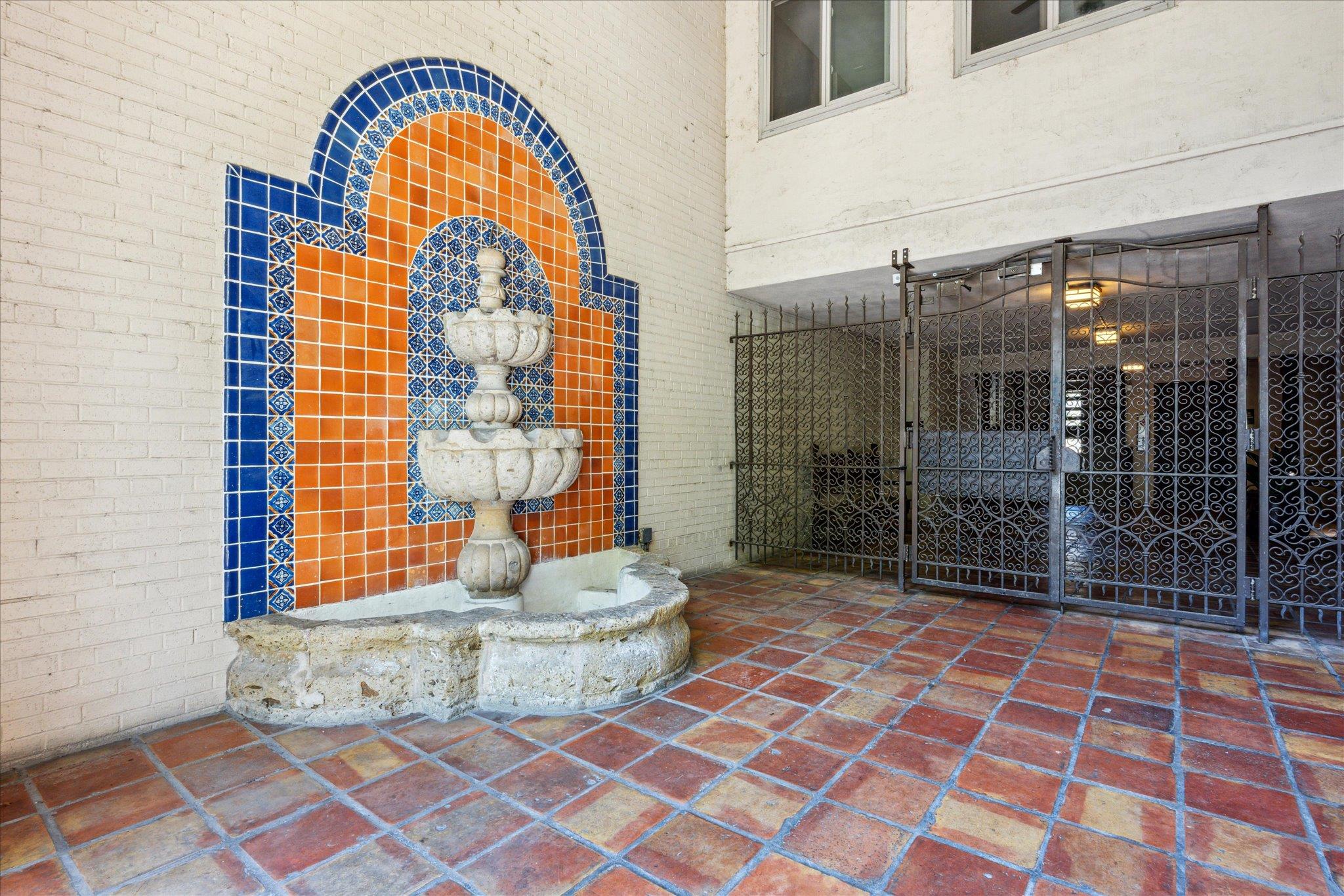 505 W 7th ST #105, Austin, TX 78701