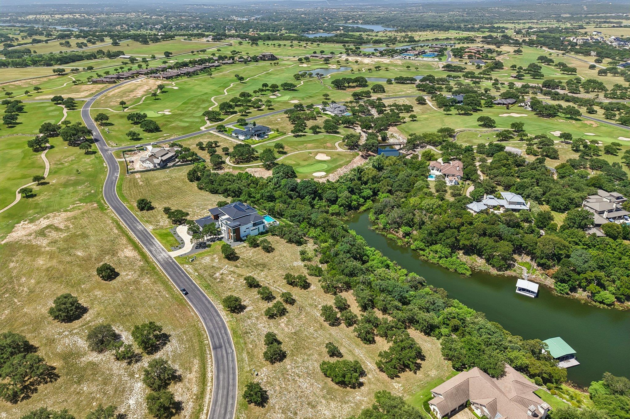 3100 Kahala Sunset DR, Spicewood, TX 78669