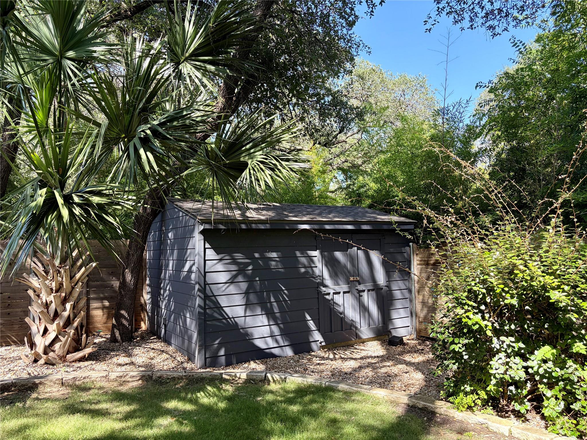 435 Brady LN, Austin, TX 78746