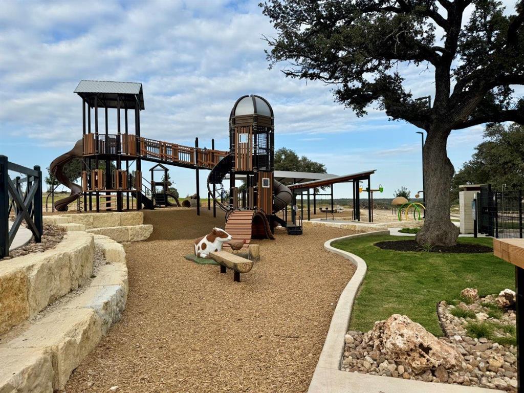 117 Clemens DR, Liberty Hill, TX 78642