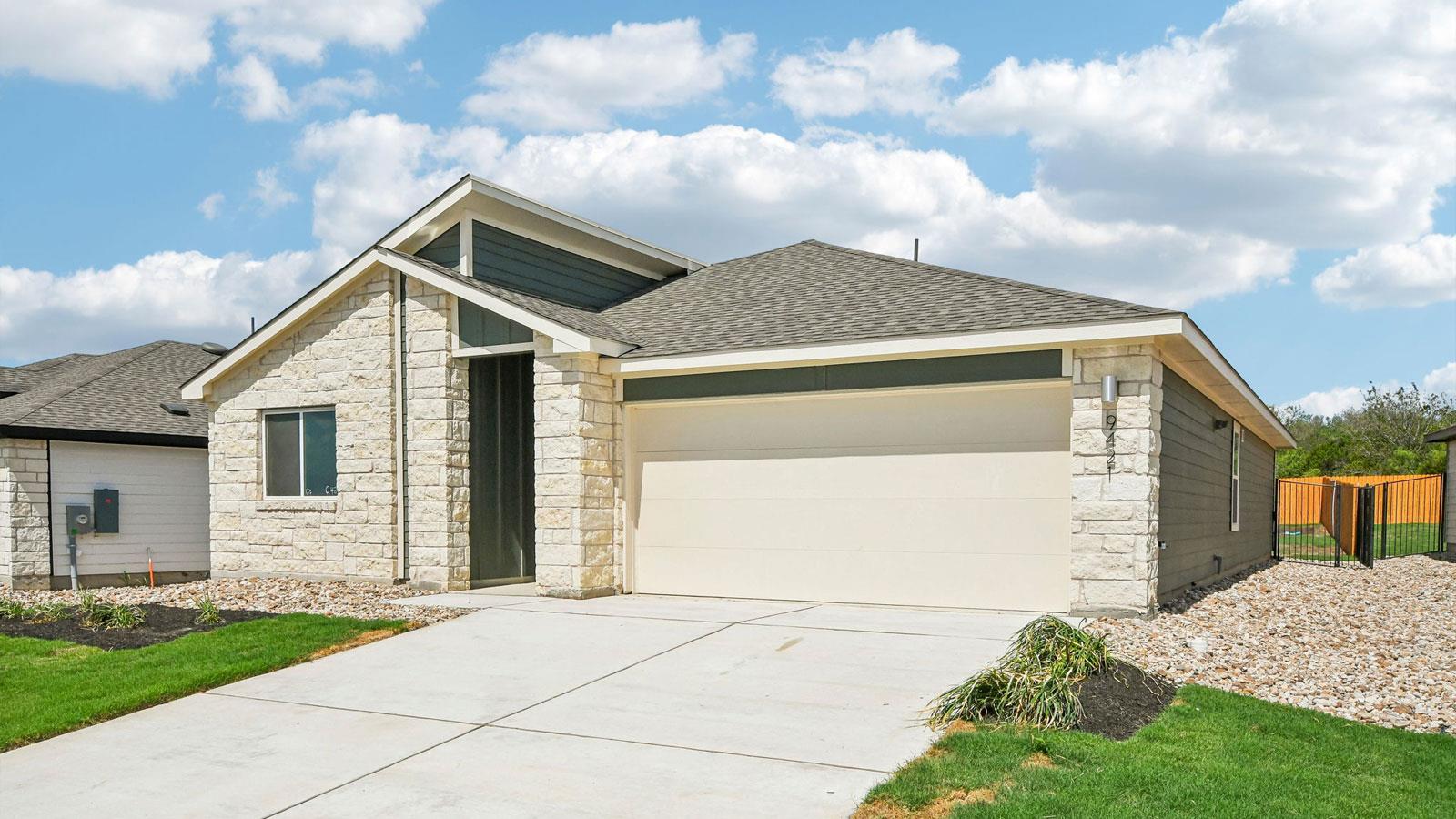9421 Buckstitch Saddle DR, Austin, TX 78653