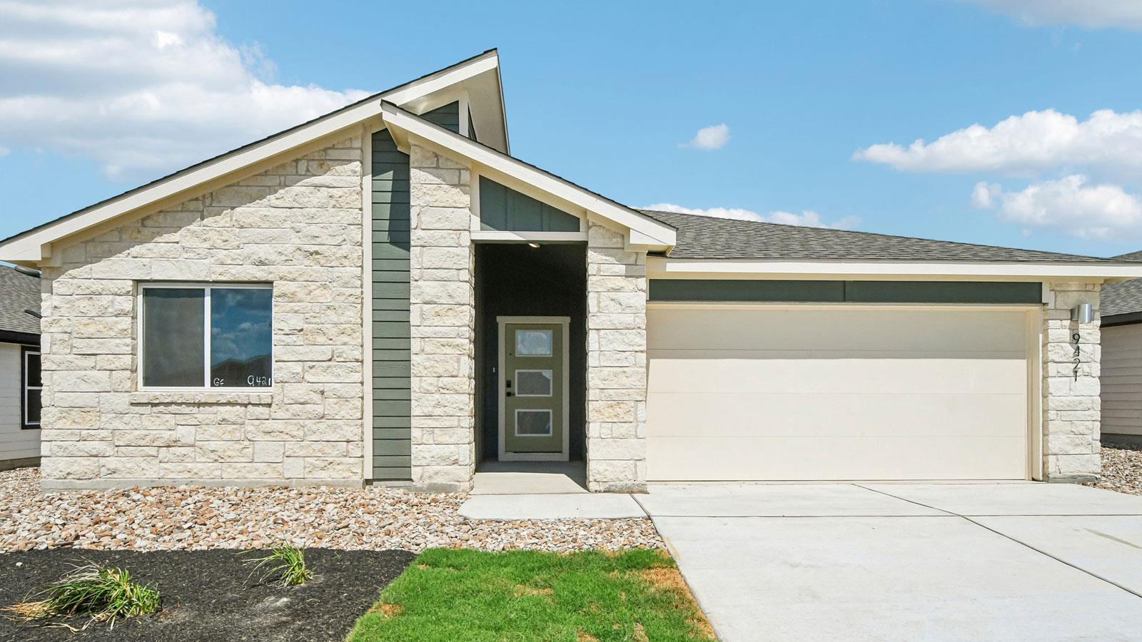 9421 Buckstitch Saddle DR, Austin, TX 78653