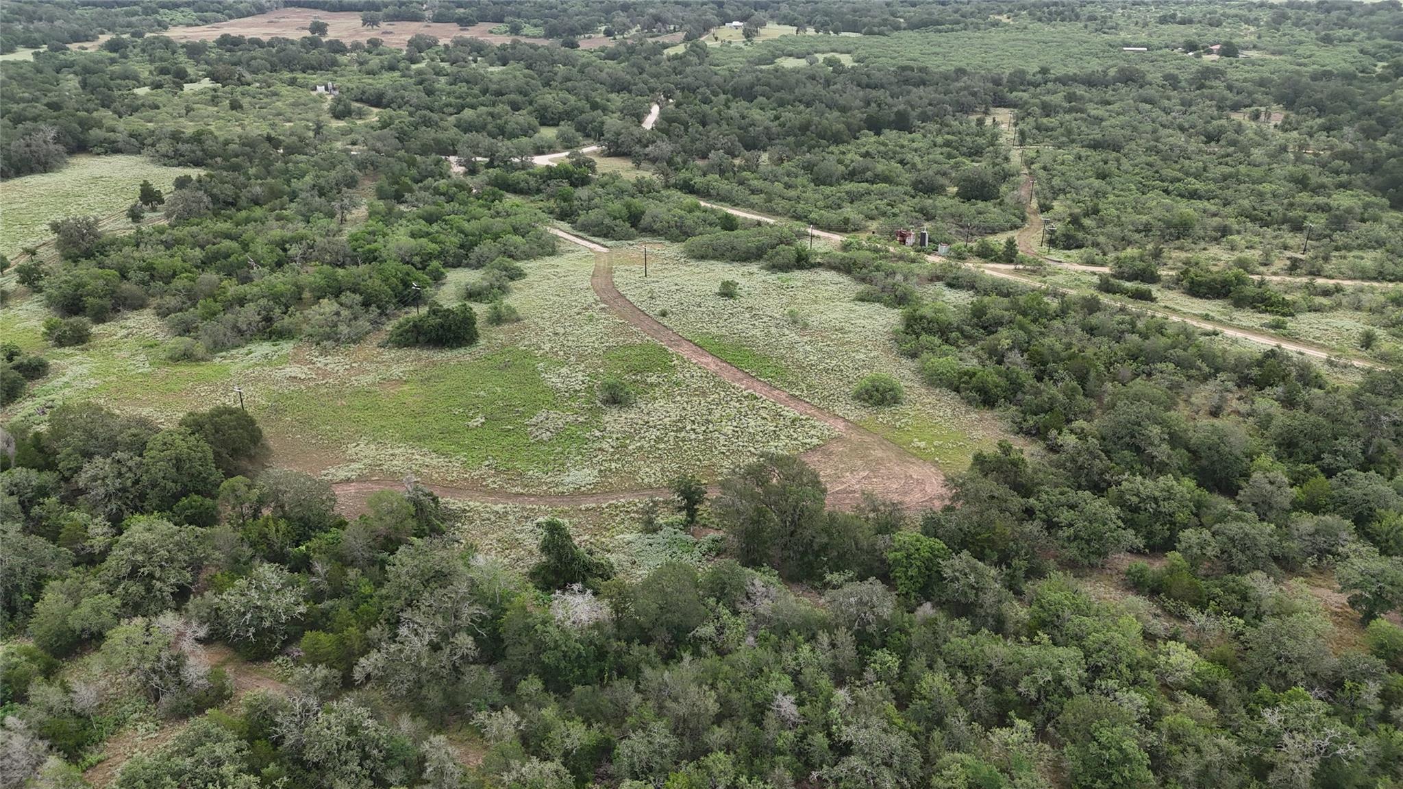 590 Coastal Ln, Luling, TX 78648