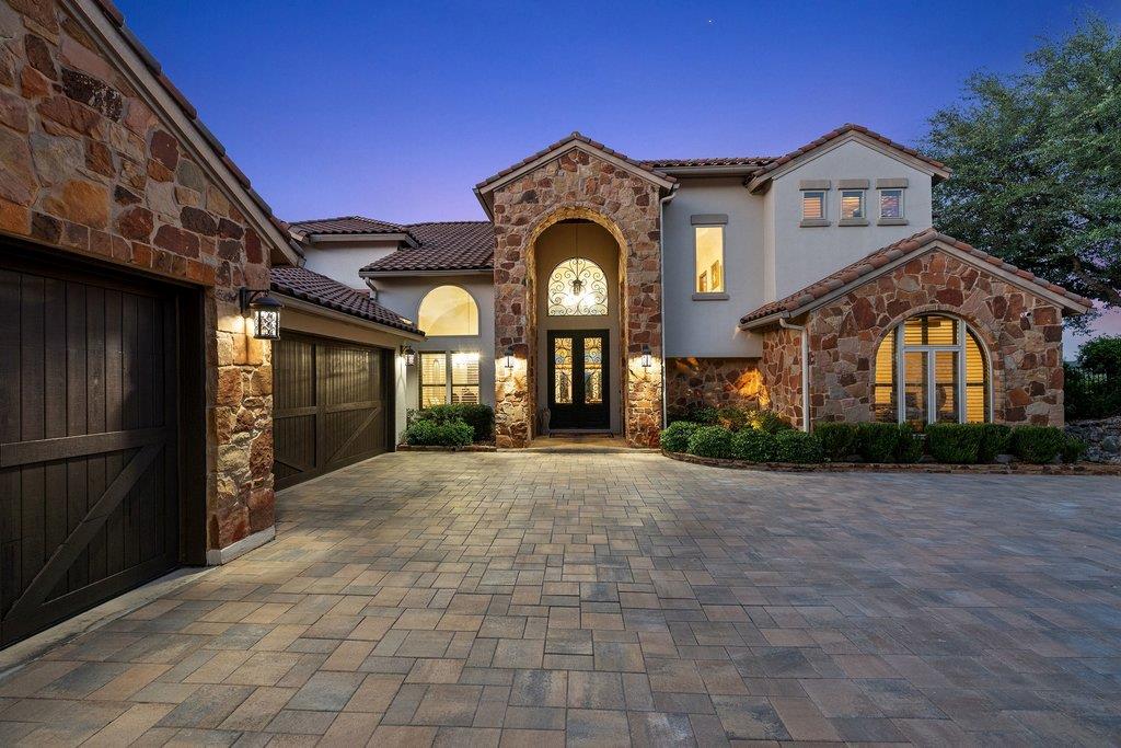 17508 Northlake Hills DR, Jonestown, TX 78645