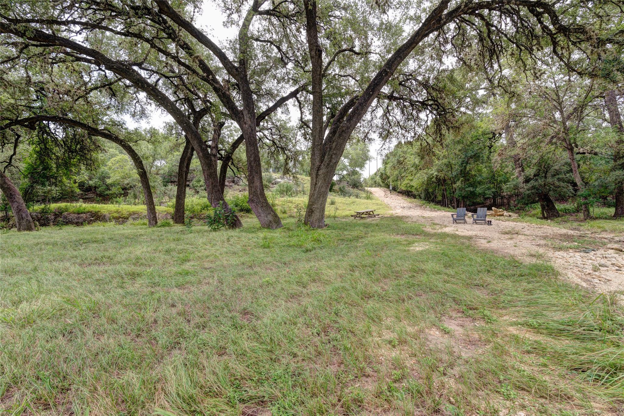 1424 Lakeshore DR N, Bandera, TX 78003