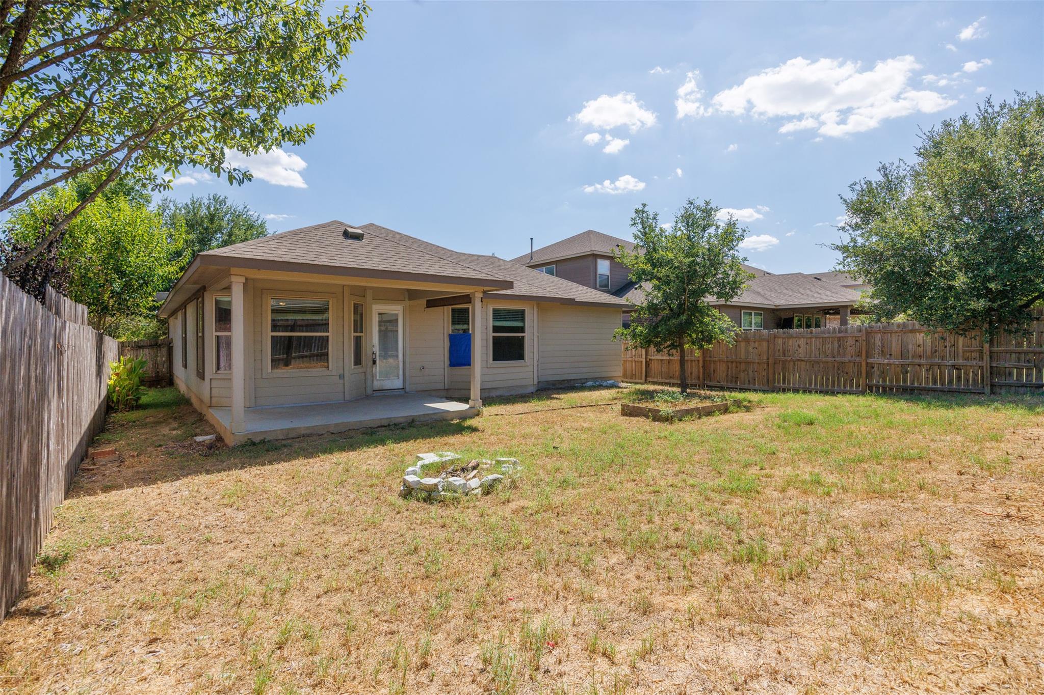 2514 Garlic Creek DR, Buda, TX 78610