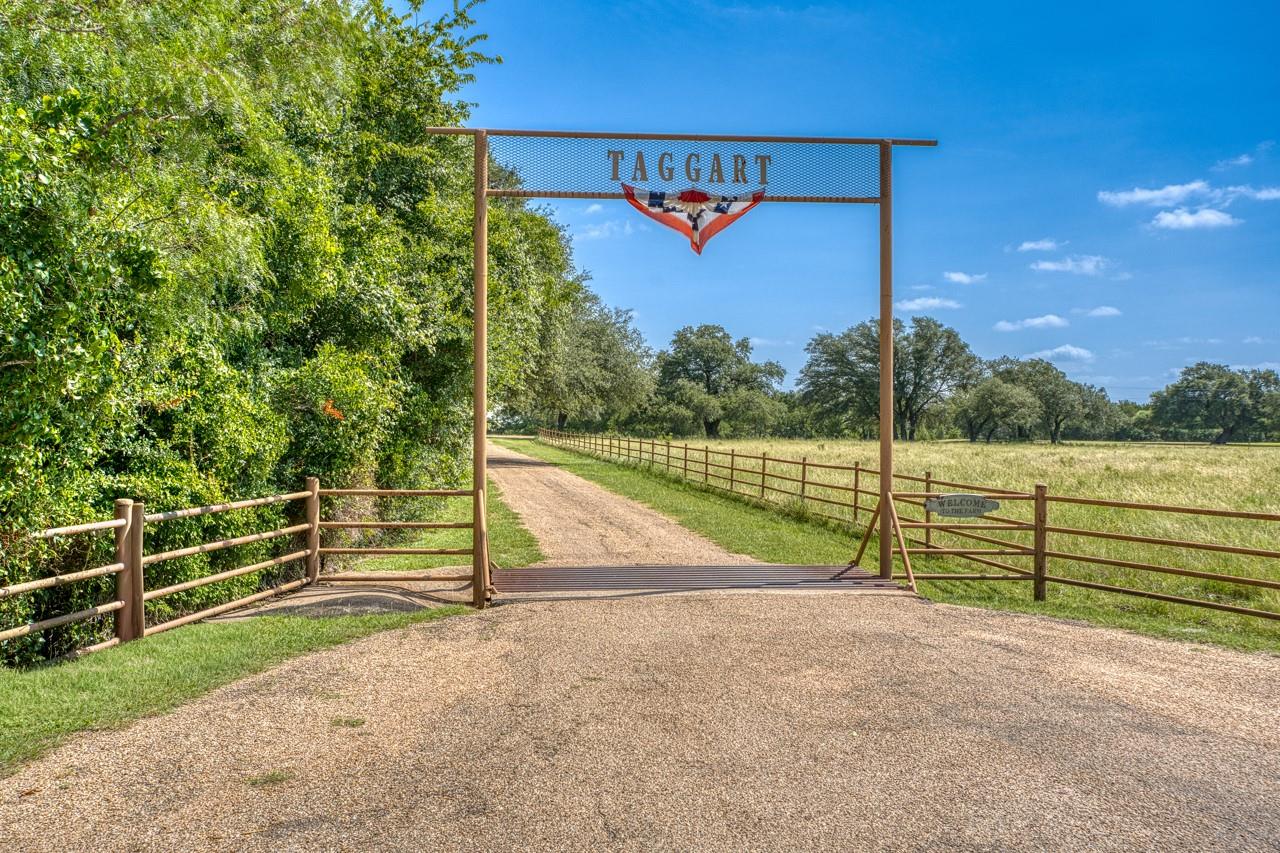 1498 Elmer King RD, Belton, TX 76513