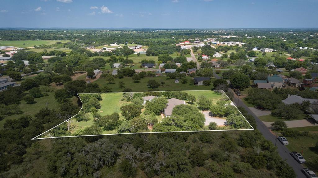 1310 Mckinley Ave, Mason, TX 76856