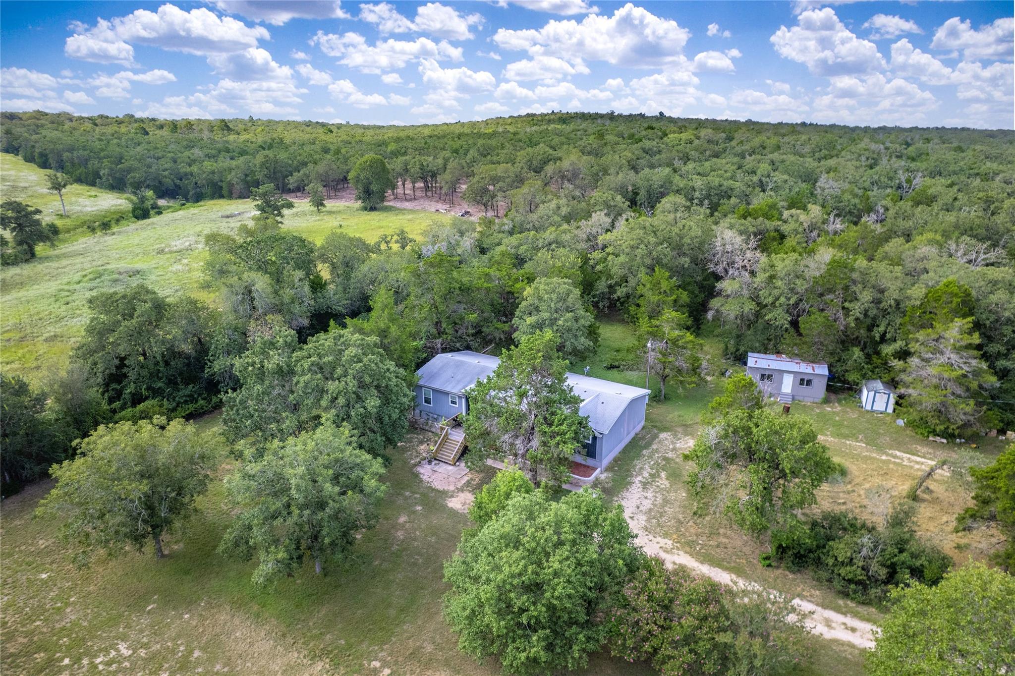 155 Hidden Oaks Loop, Elgin, TX 78621
