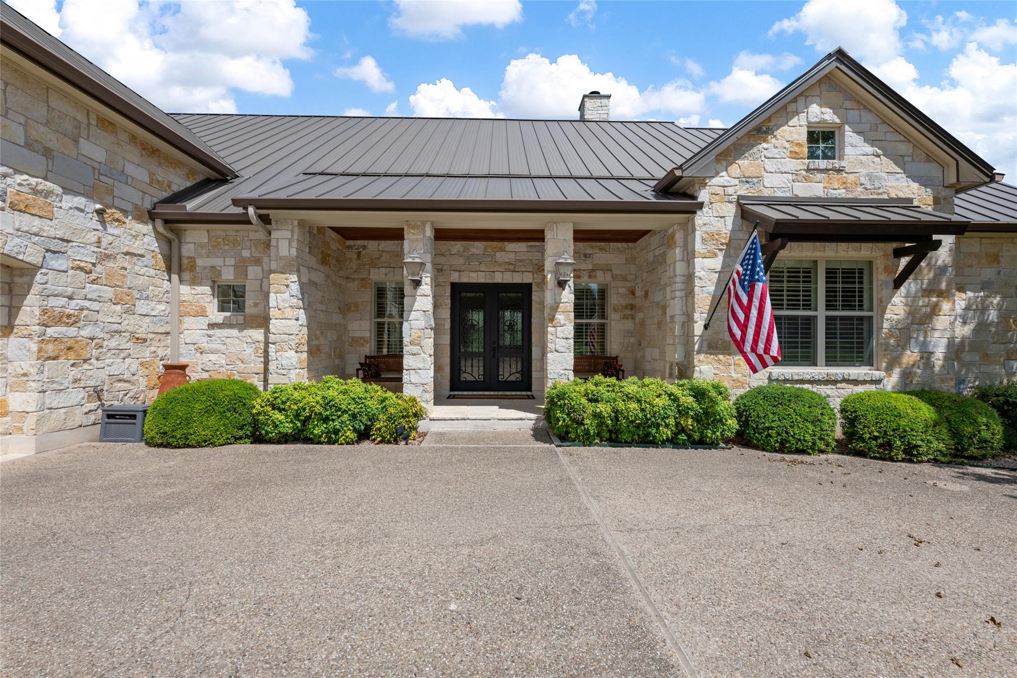 27017 Masters Pw, Spicewood, TX 78669