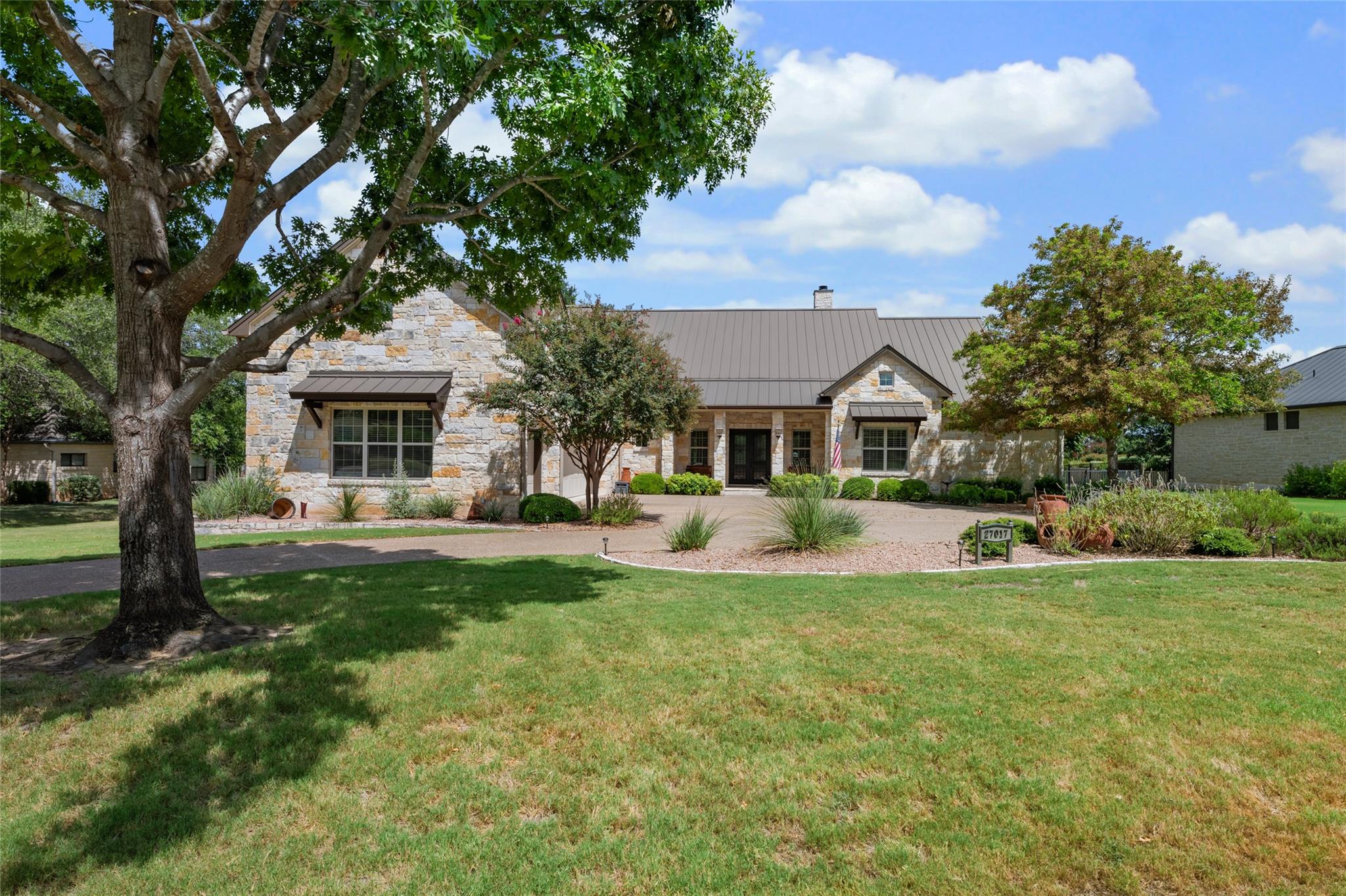27017 Masters Pw, Spicewood, TX 78669