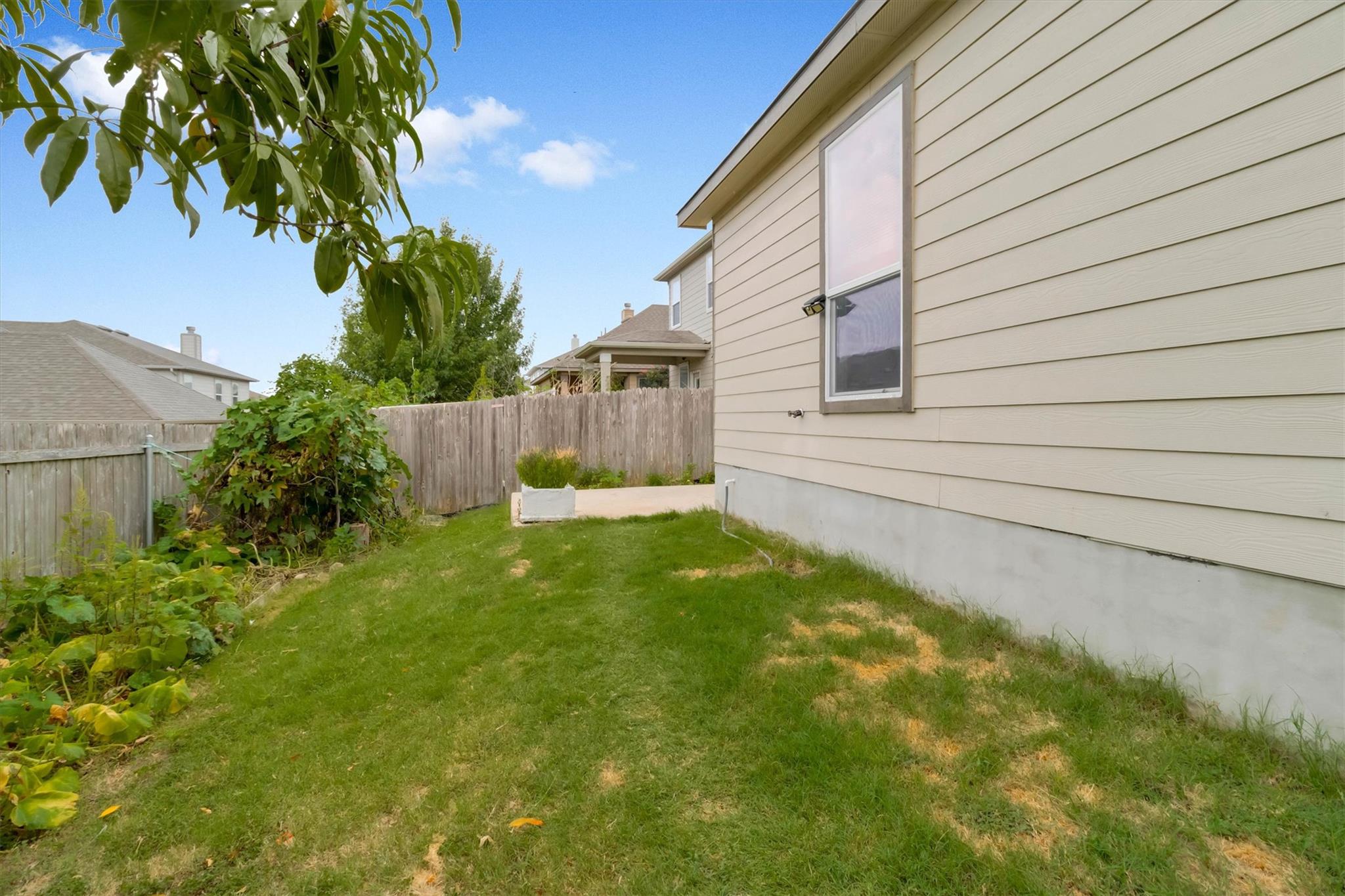 811 Screech Owl DR, Pflugerville, TX 78660