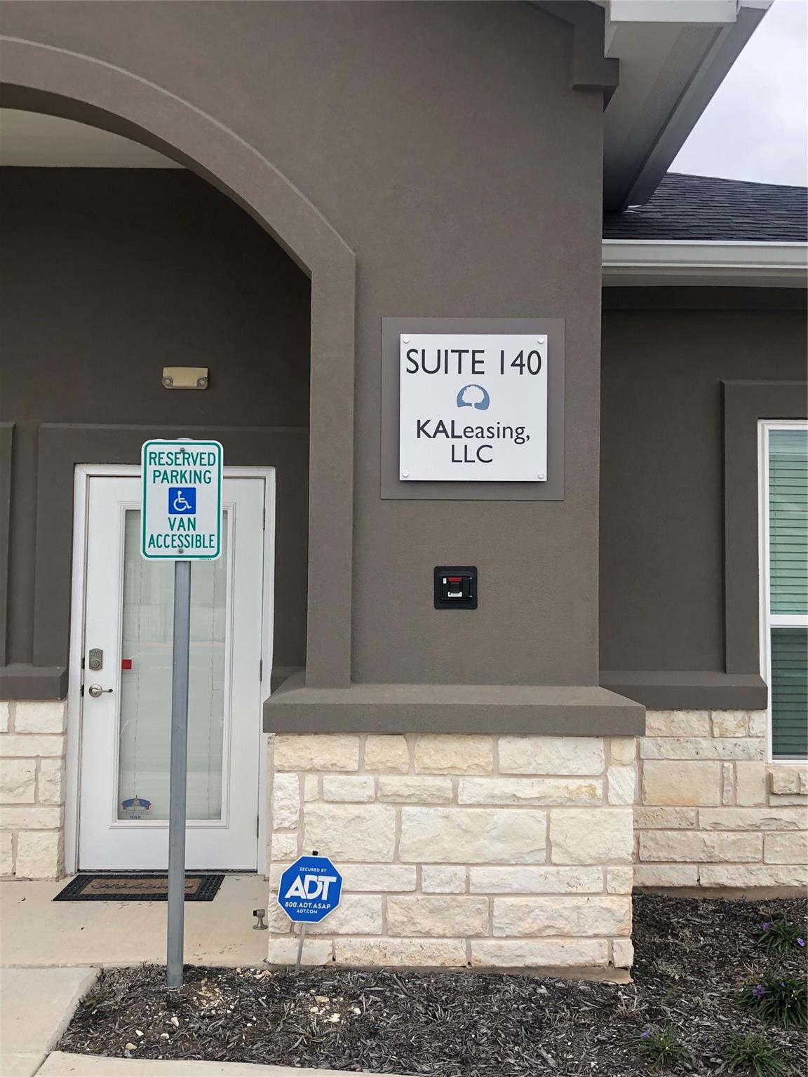 660 S Bagdad RD #140, Leander, TX 78641