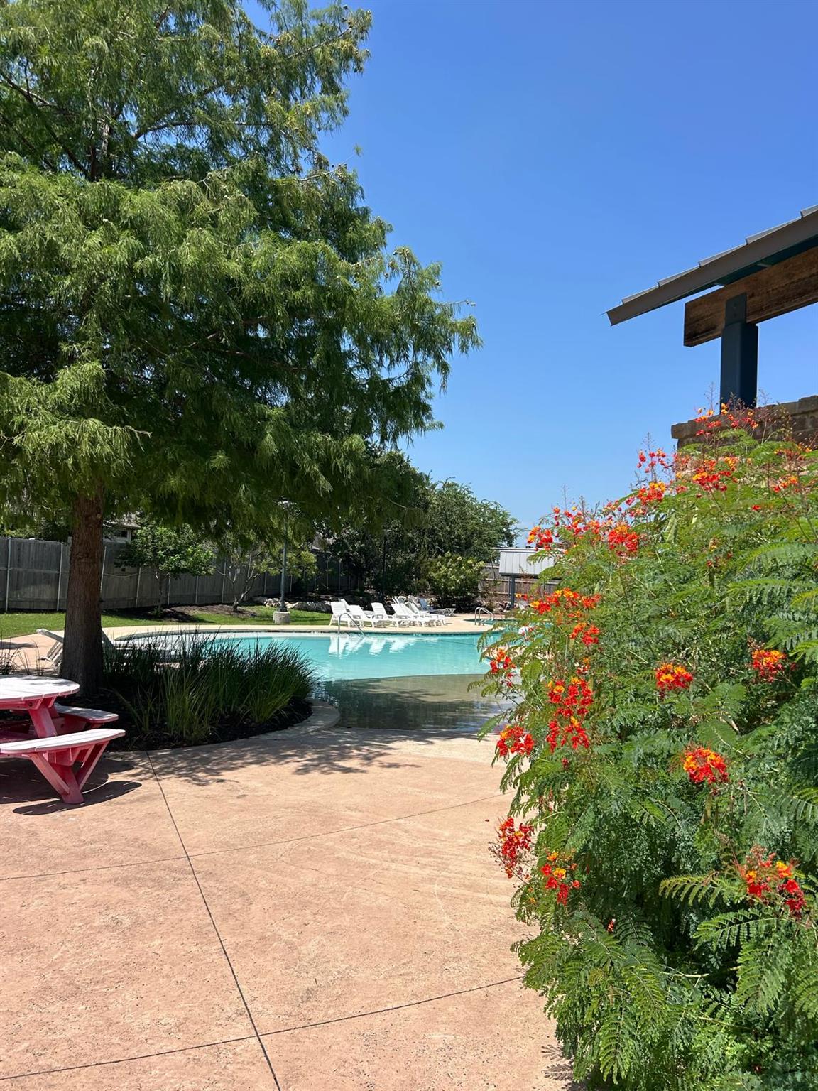 1924 Goldilocks LN, Austin, TX 78652