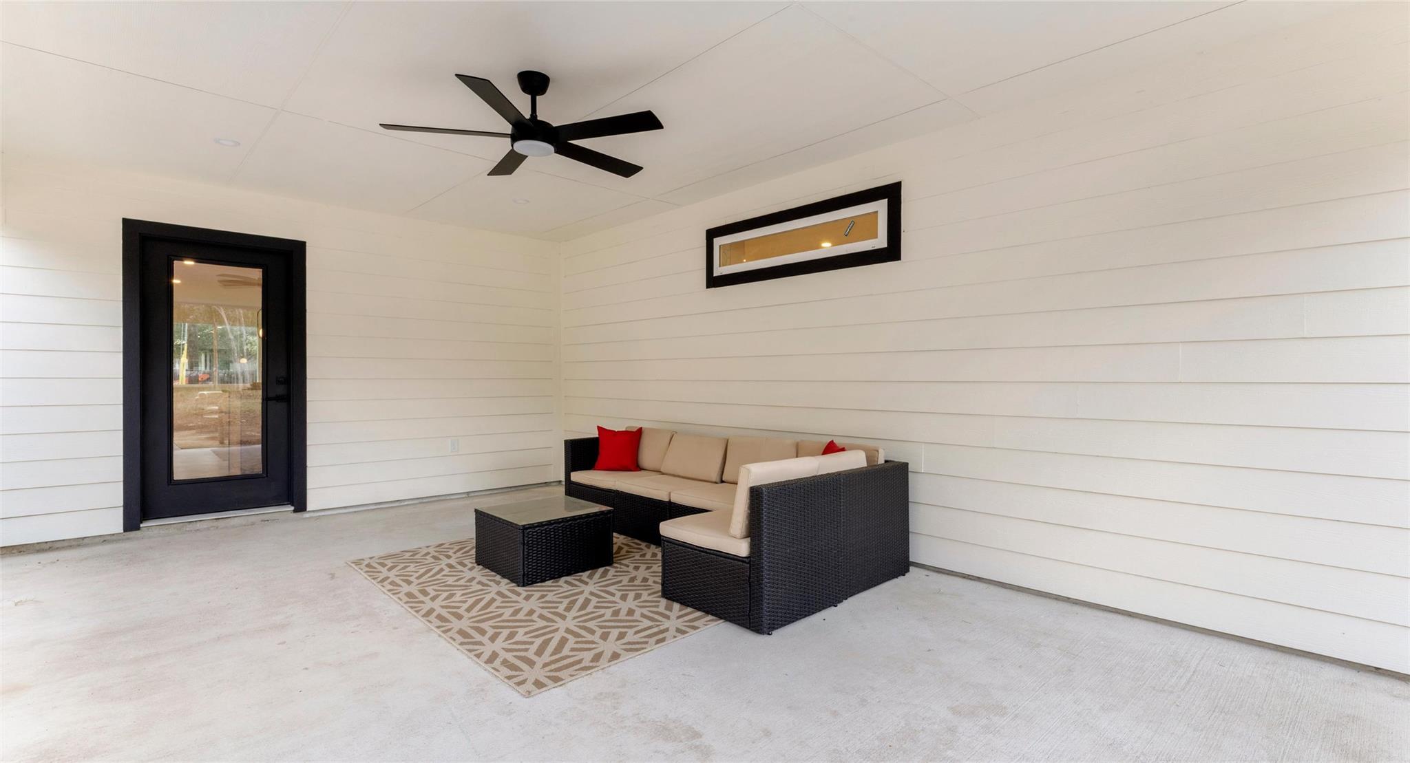 103 Waikakaaua DR, Bastrop, TX 78602
