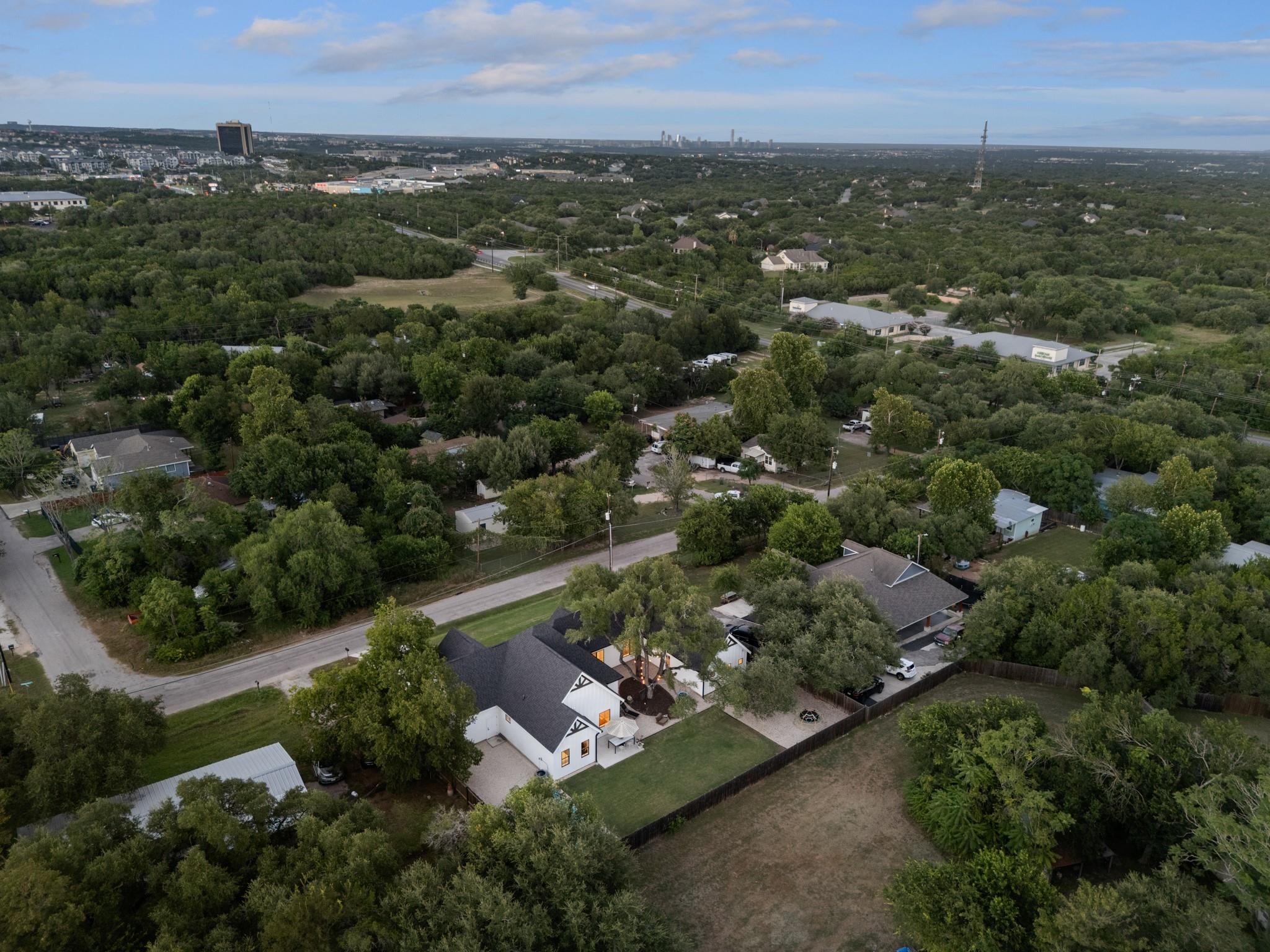 7609 Summervale DR, Austin, TX 78737