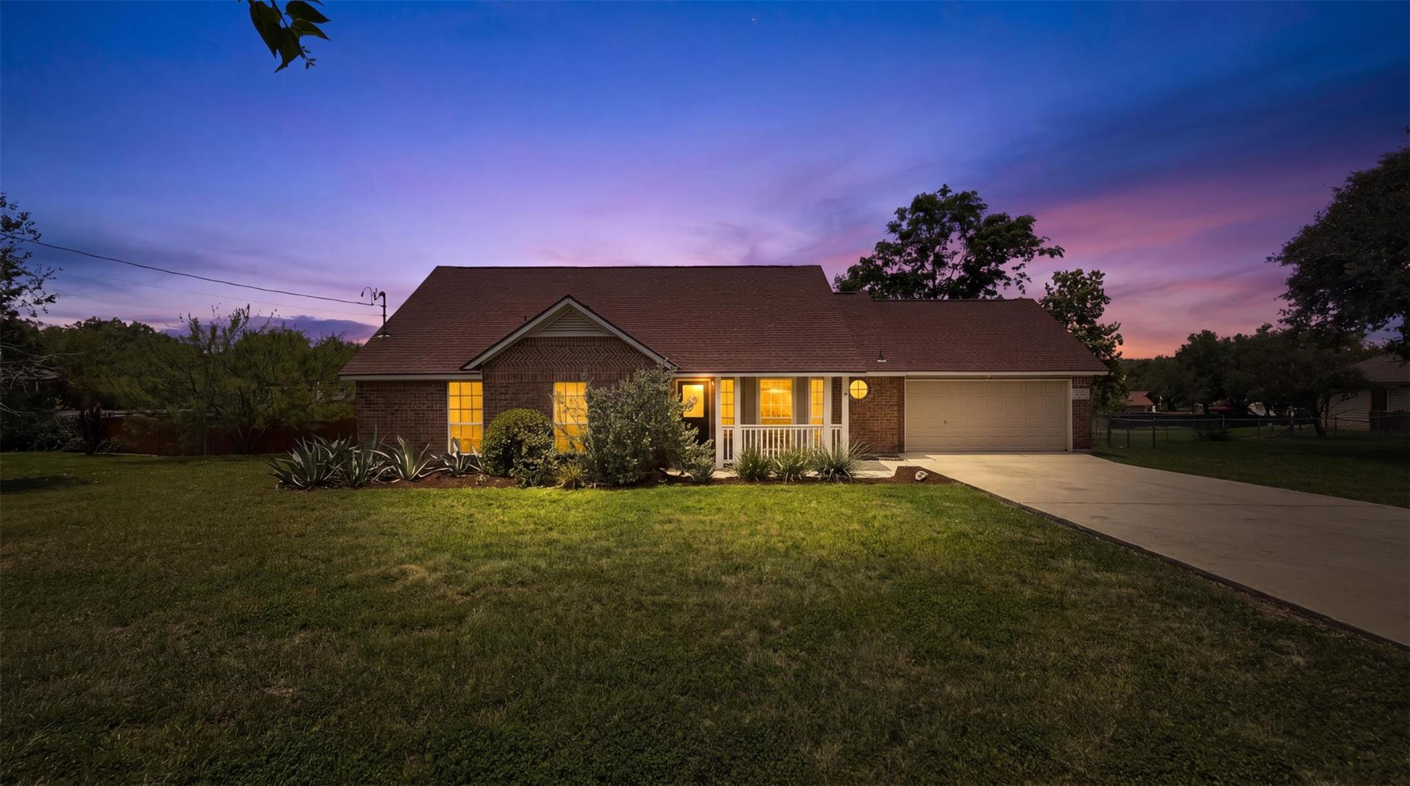 125 Barton RD, San Marcos, TX 78666