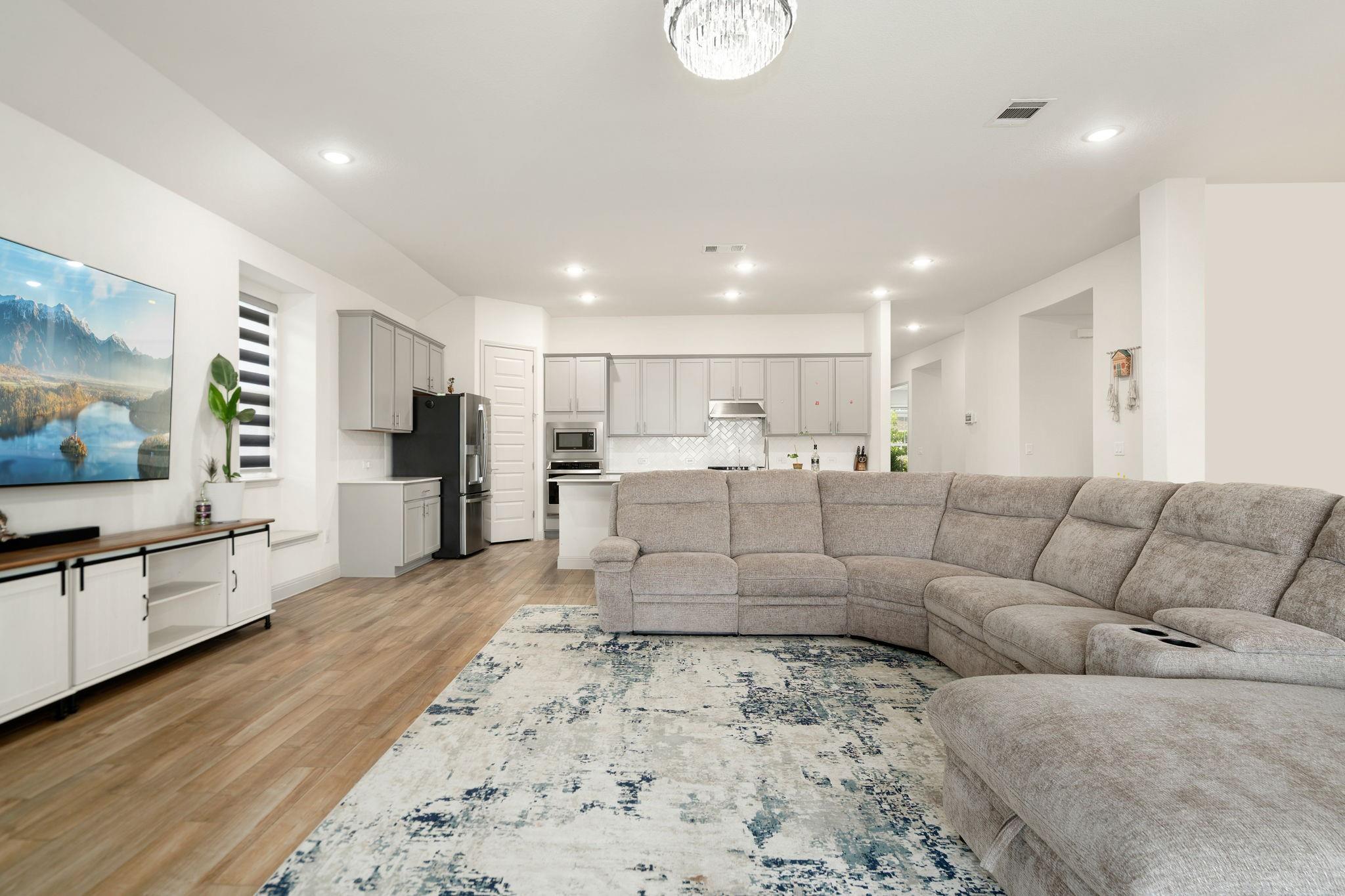 1633 Weavers BND, Georgetown, TX 78628