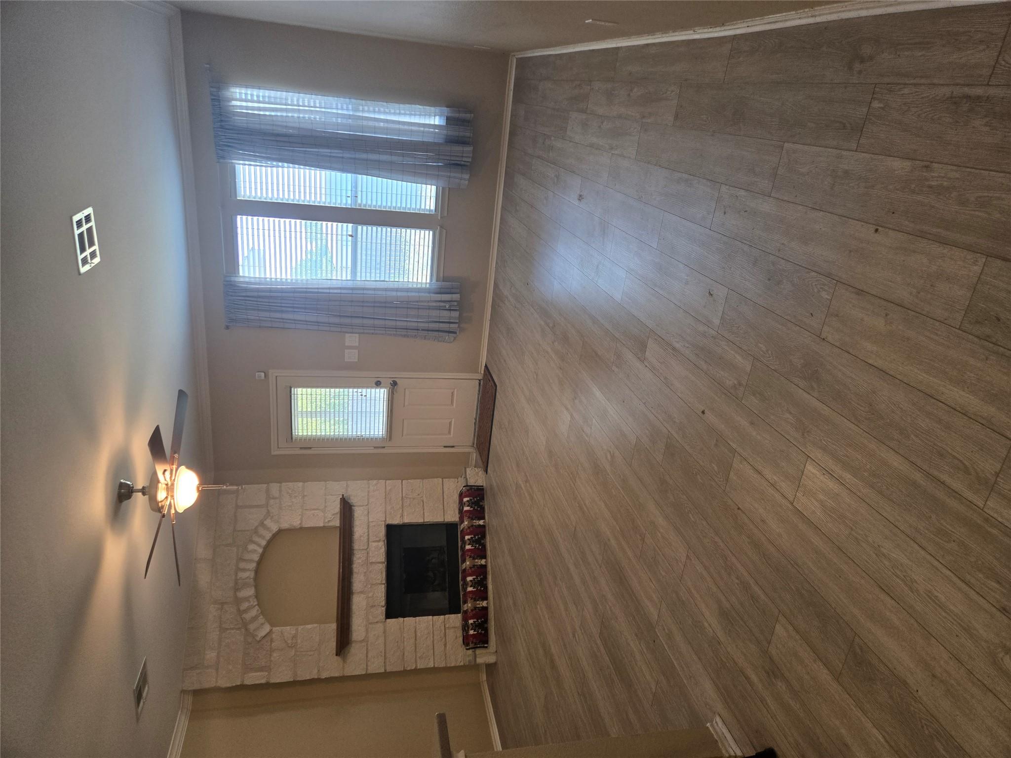 106 Floating Leaf DR, Hutto, TX 78634
