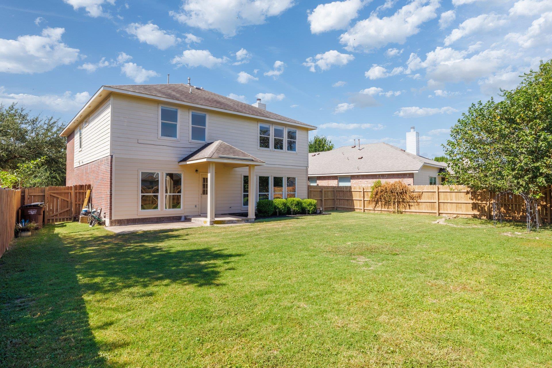 20516 Farm Pond LN, Pflugerville, TX 78660