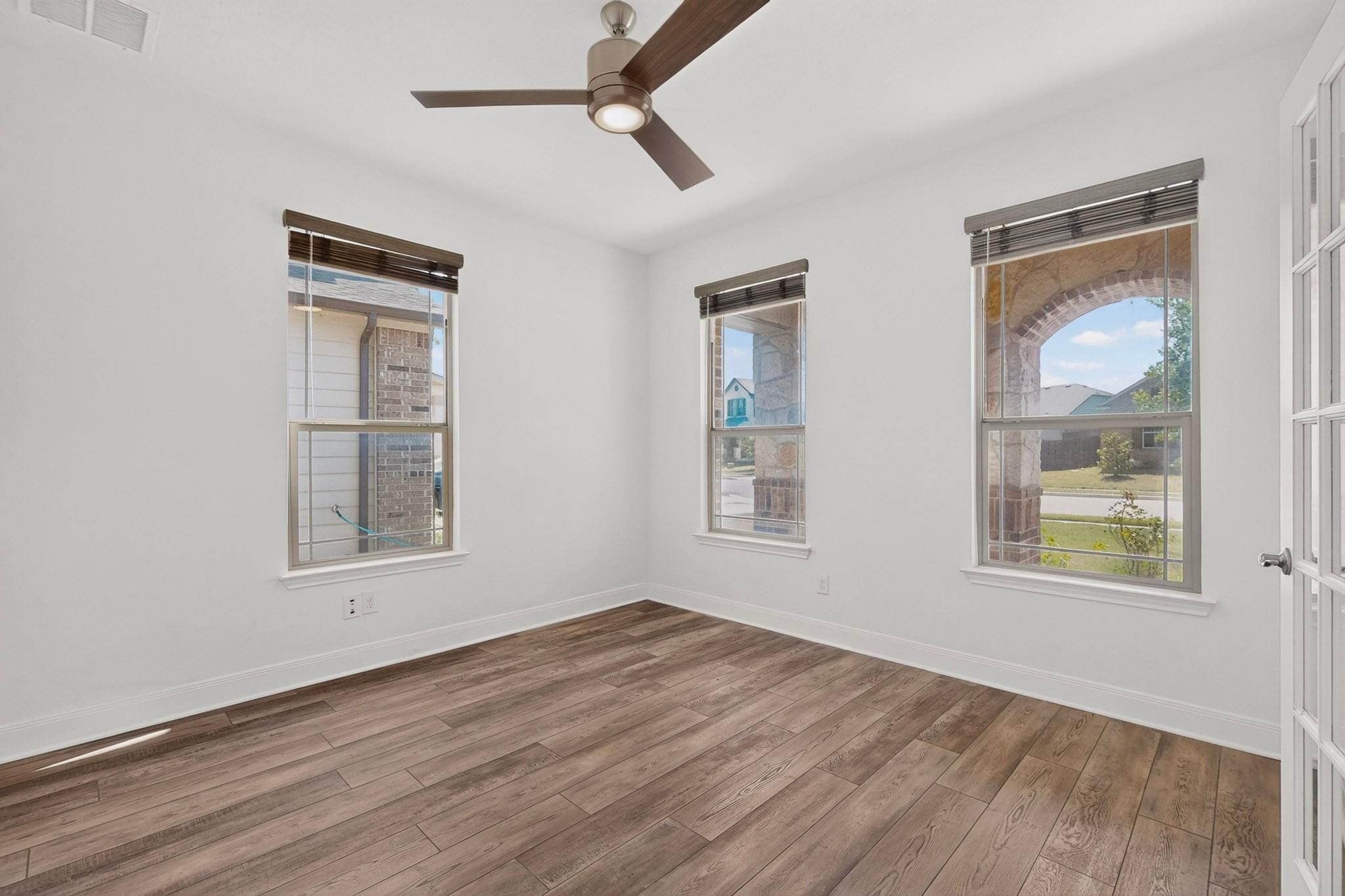230 Jarbridge DR, Kyle, TX 78640