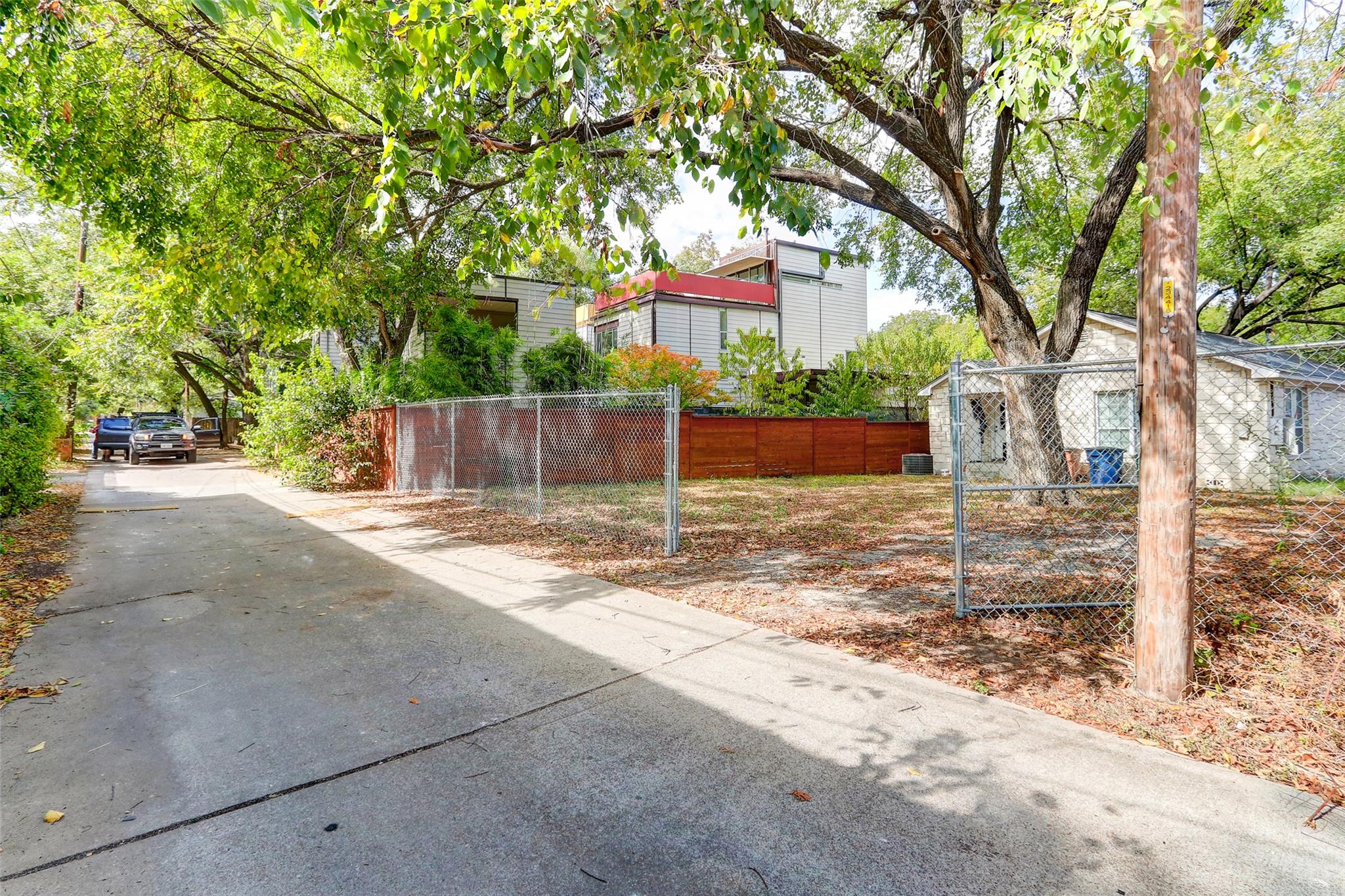 611 W Live Oak ST, Austin, TX 78704