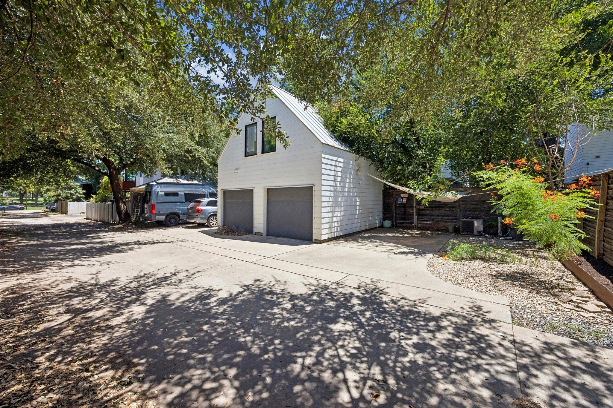 52 Waller ST #A, Austin, TX 78702