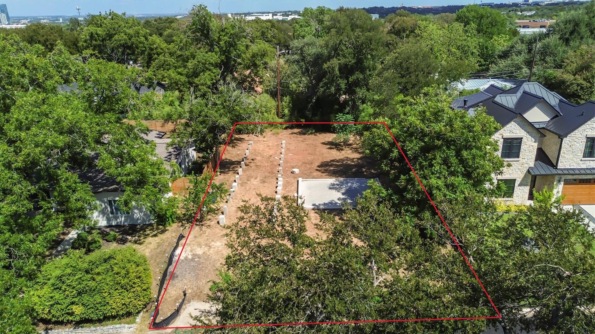 2320 Westoak DR, Austin, TX 78704