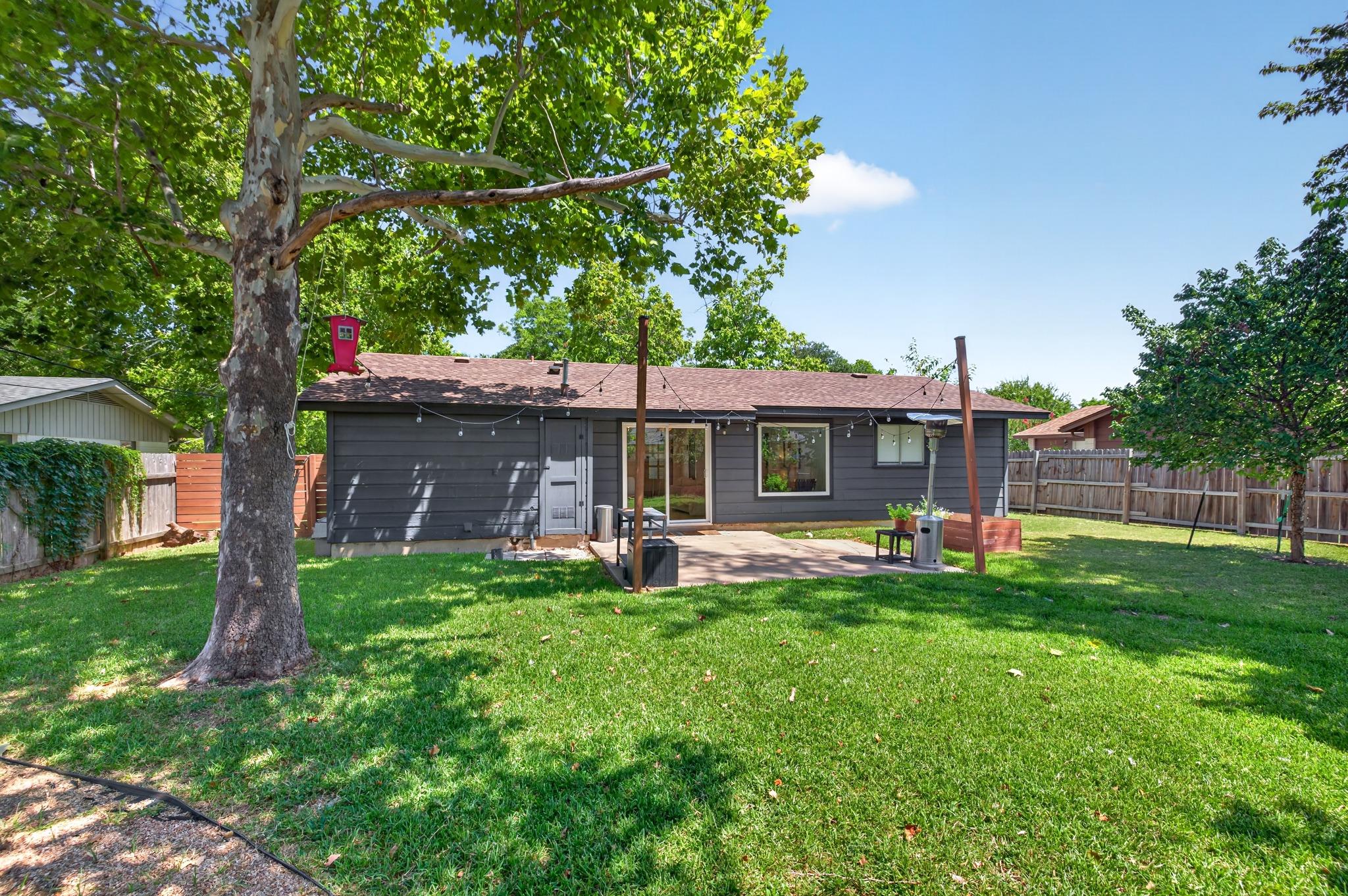 1411 Gilmore ST, Taylor, TX 76574
