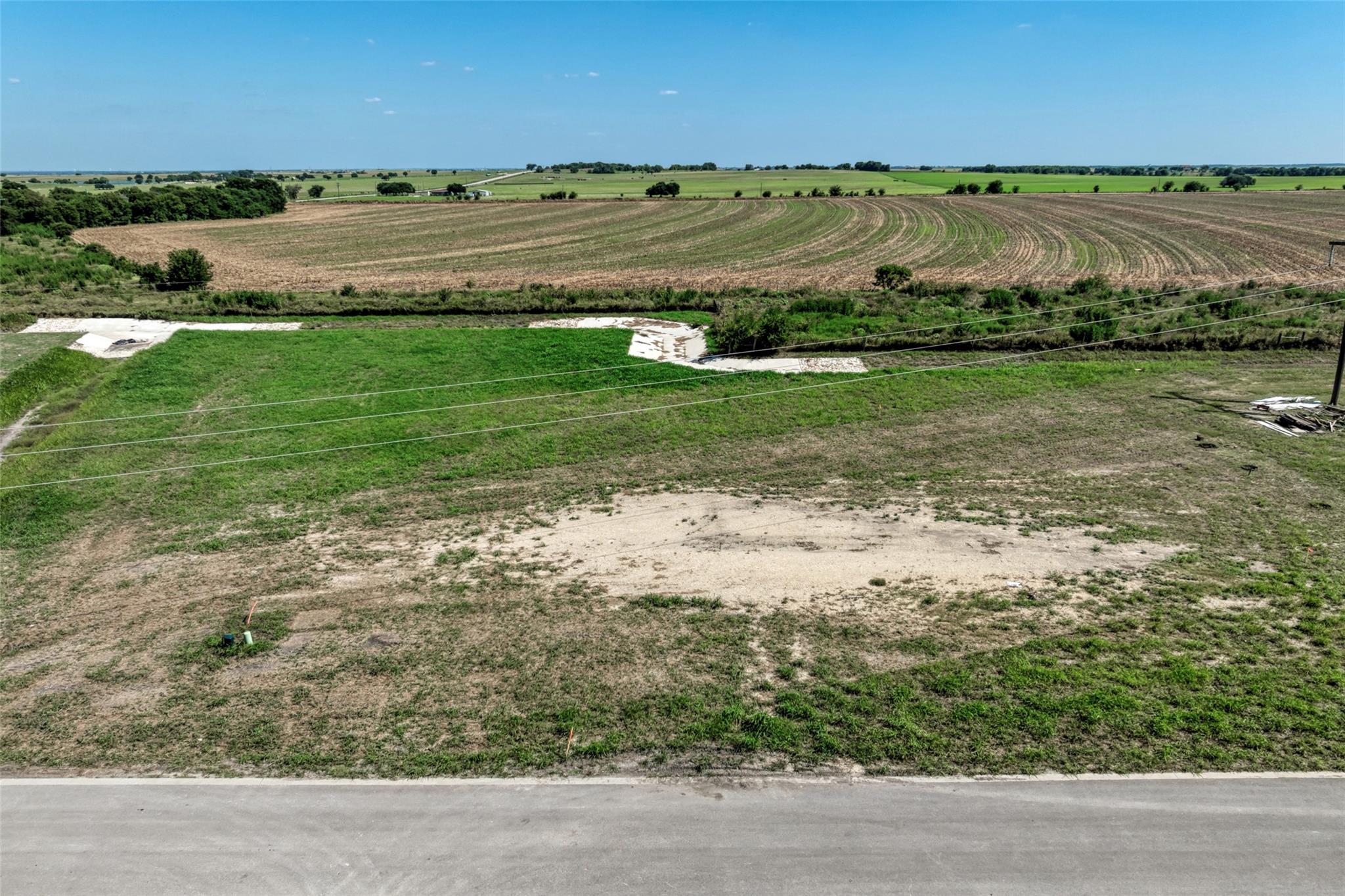 1041 Saltgrass DR, Salado, TX 76571