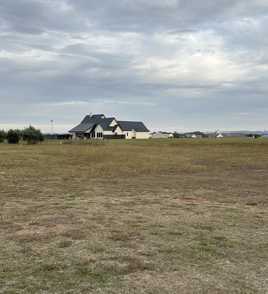 228 Interlaken ST, Fredericksburg, TX 78624