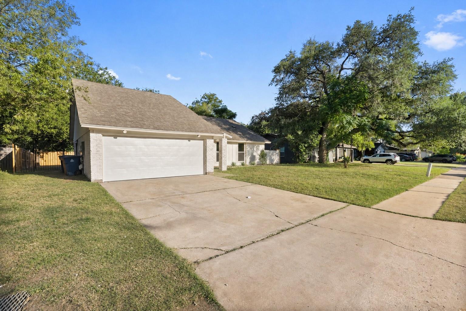 7405 Whispering Winds DR, Austin, TX 78745