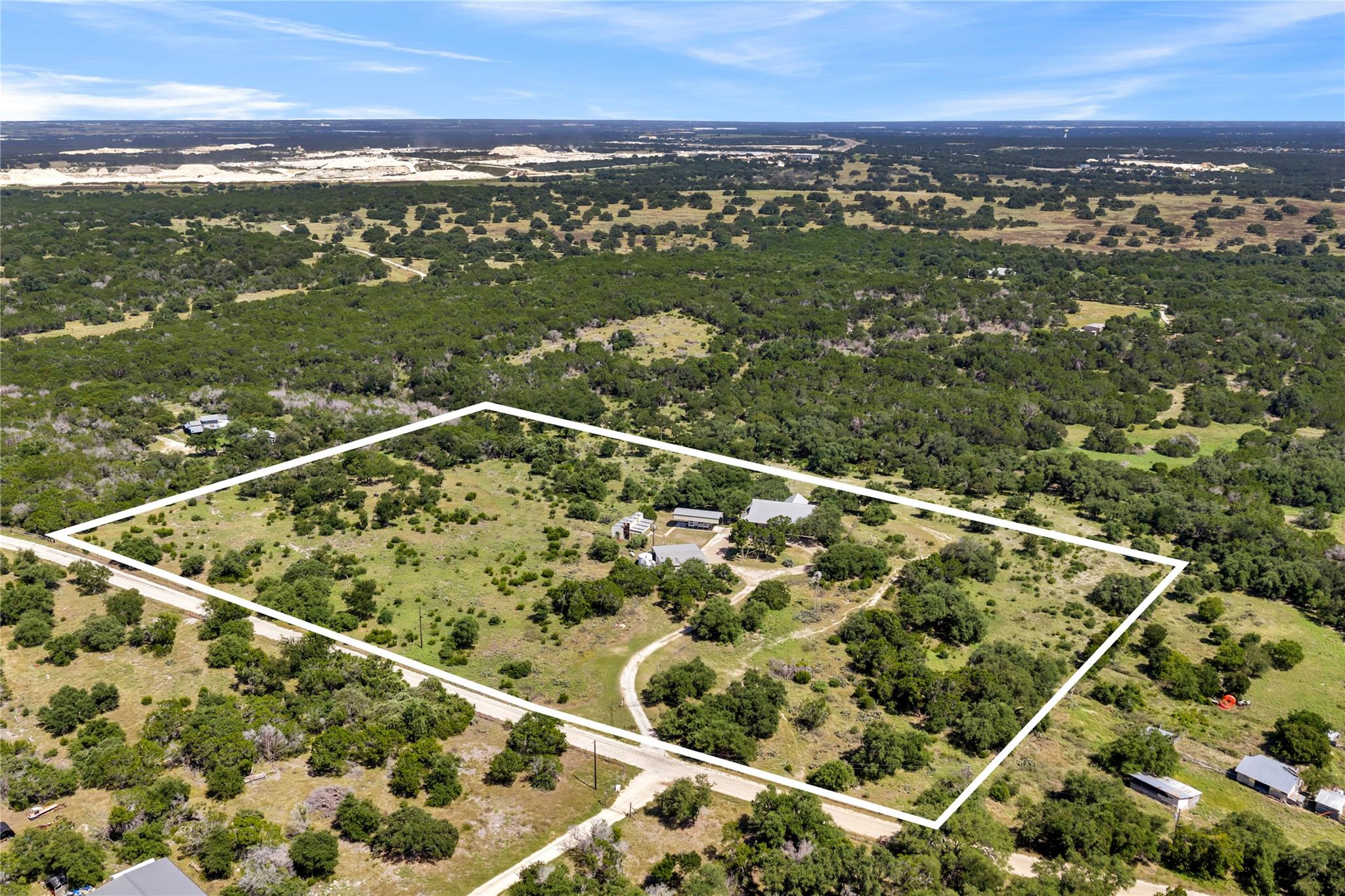 150 Pecan 2, Florence, TX 76527